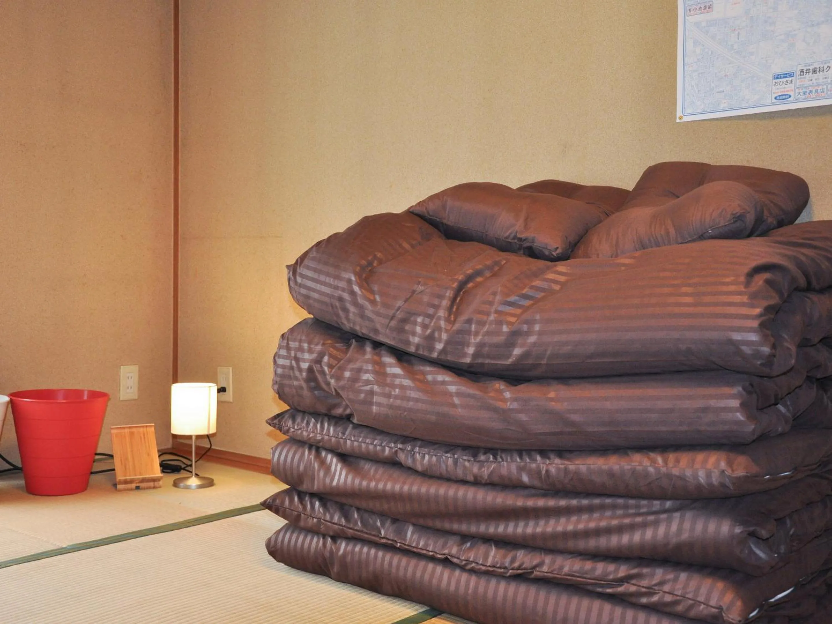 Photo of the whole room in Tuktuk House