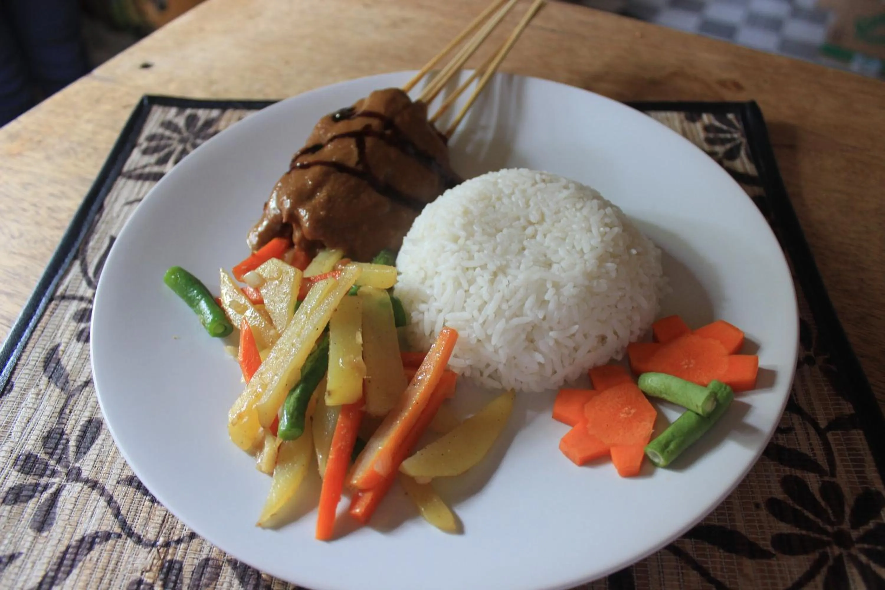 Food in Pattri Garden Lembongan