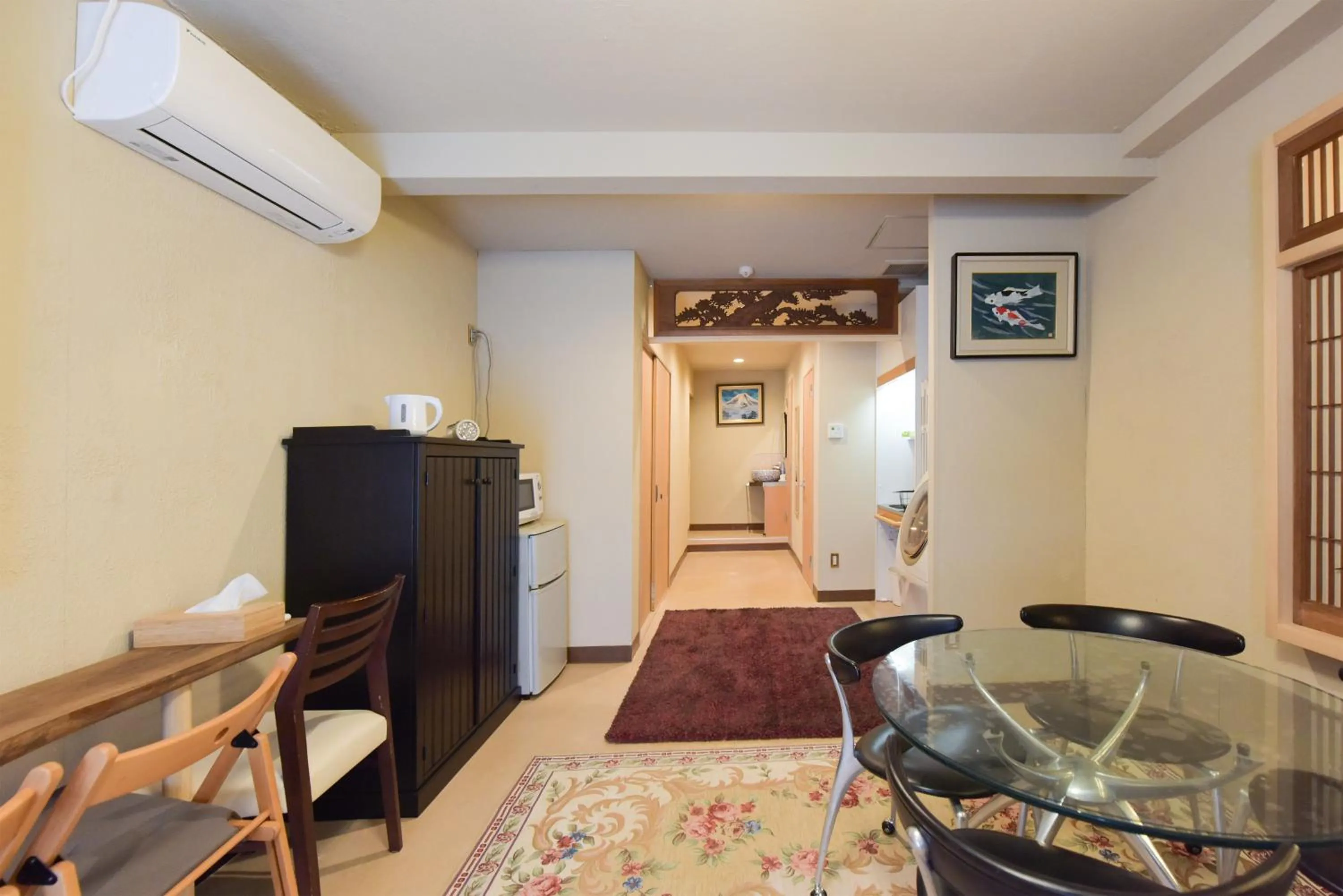 Dining area, Bed in Yoyogi House