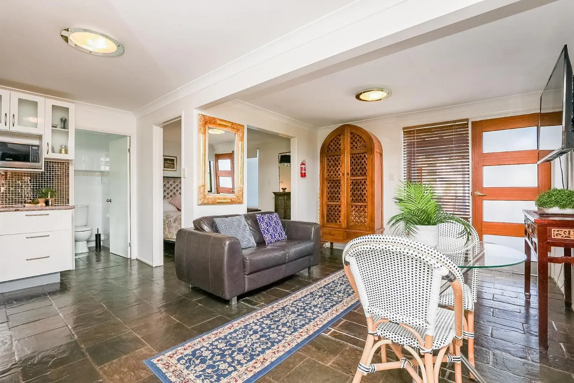 One-Bedroom Suite - Lombok in 1770 Sovereign Lodge Retreat One-Bedroom Suite - Lombok in 1770 Sovereign Lodge Retreat