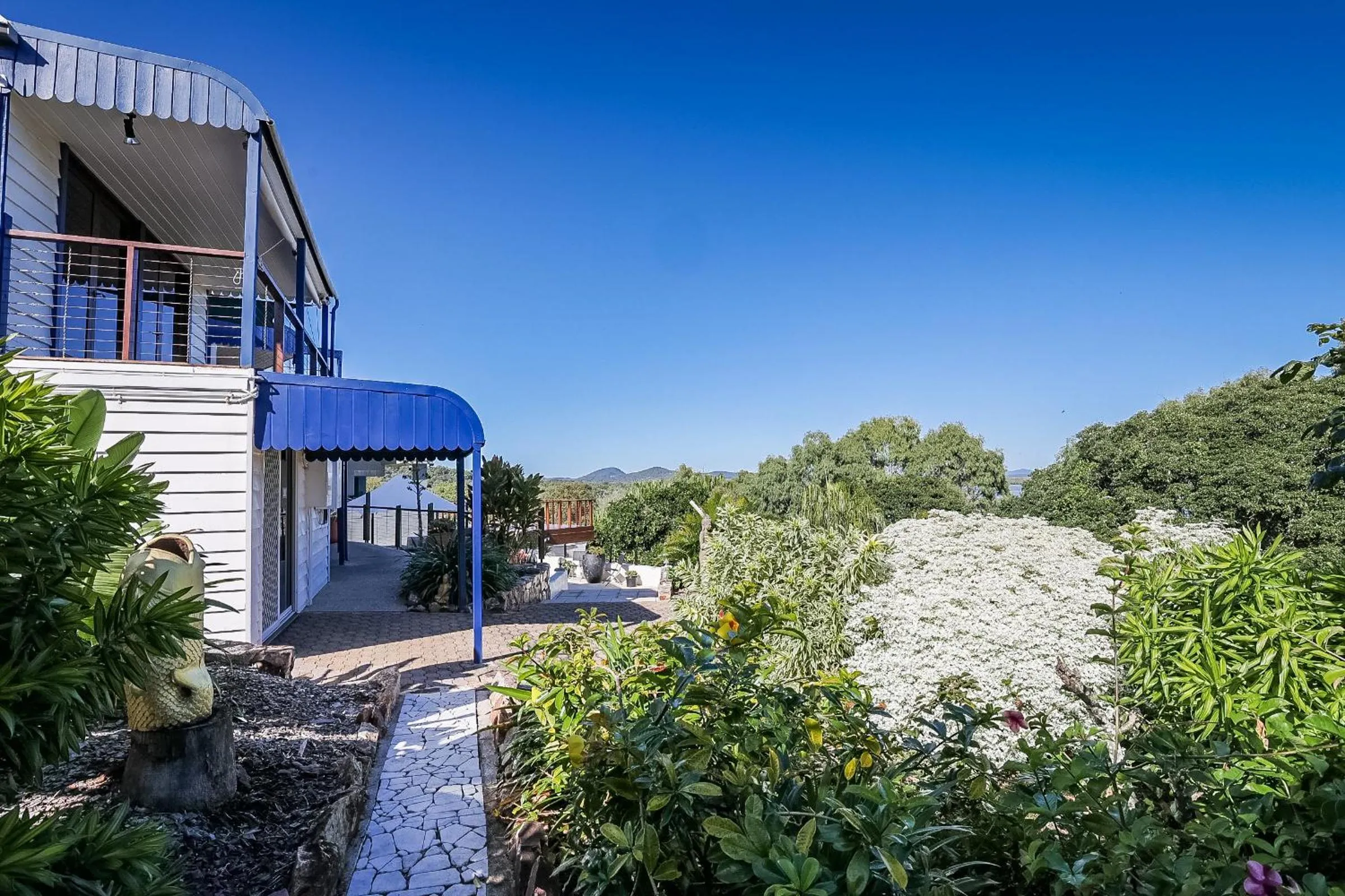 Garden in 1770 Sovereign Lodge Retreat