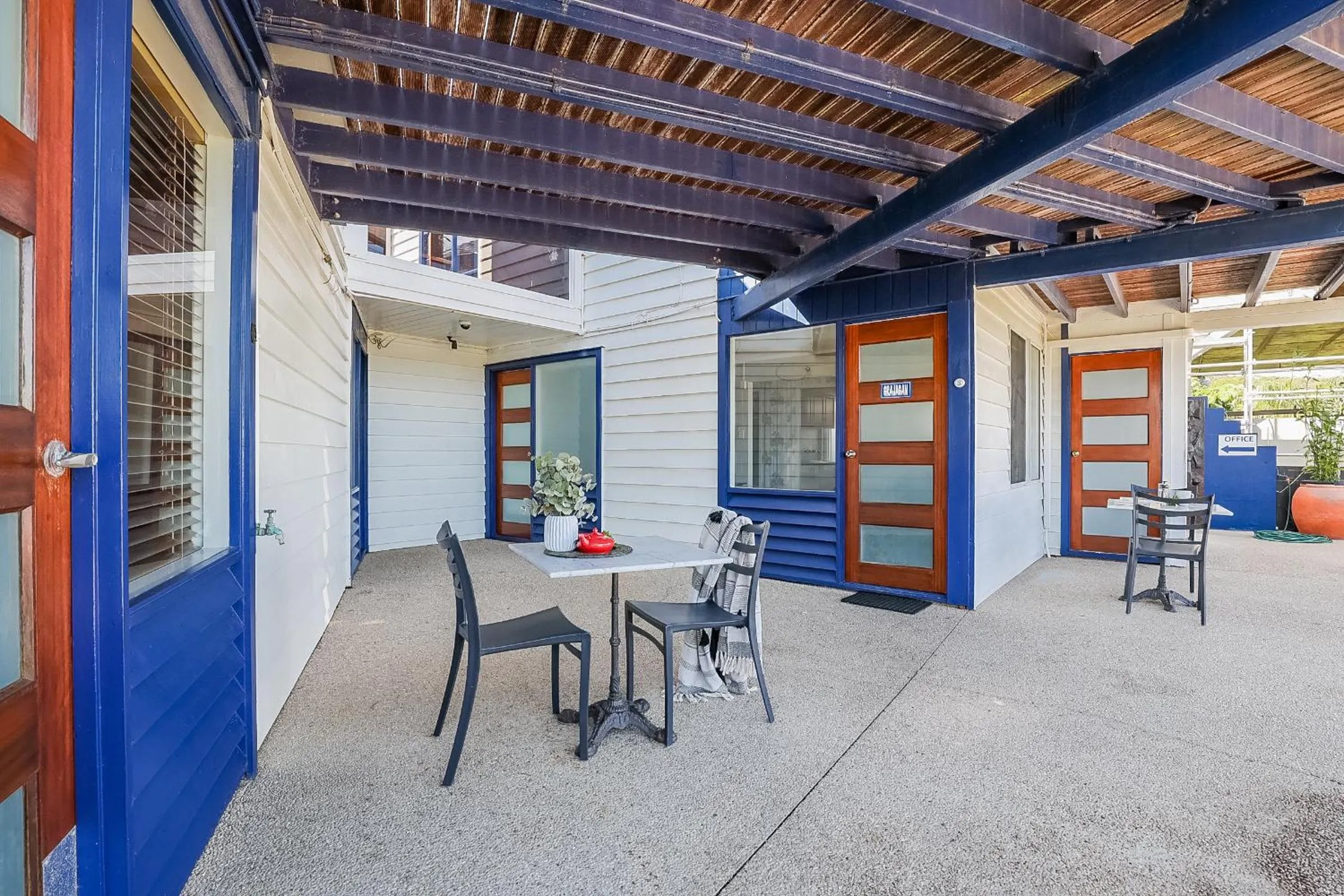 Entertainment in 1770 Sovereign Lodge Retreat