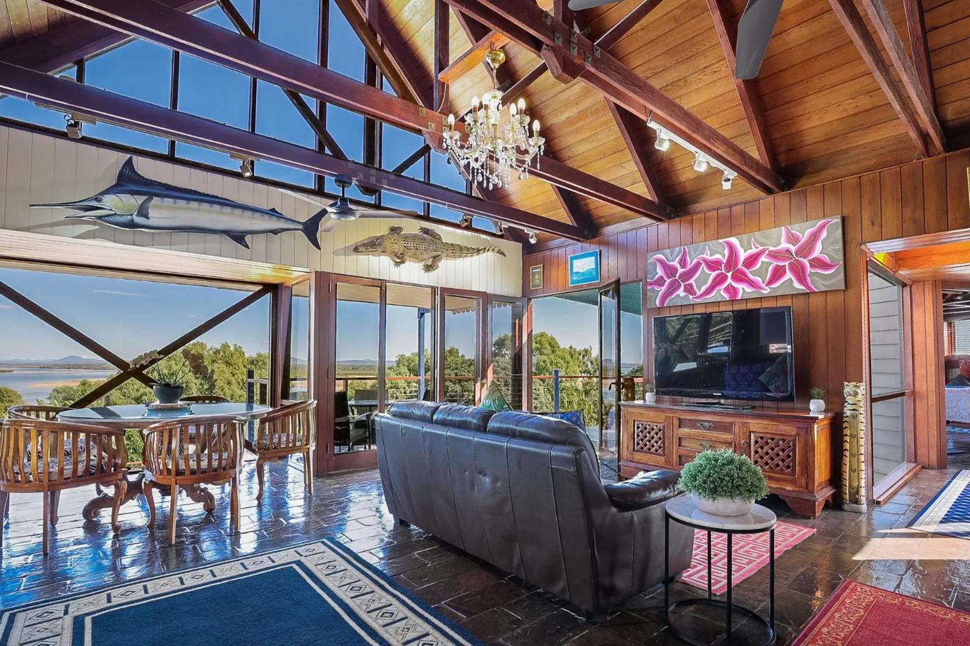 Living room in 1770 Sovereign Lodge Retreat