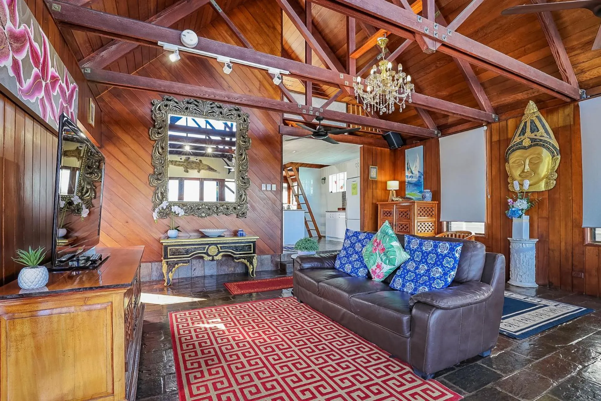 Living room in 1770 Sovereign Lodge Retreat