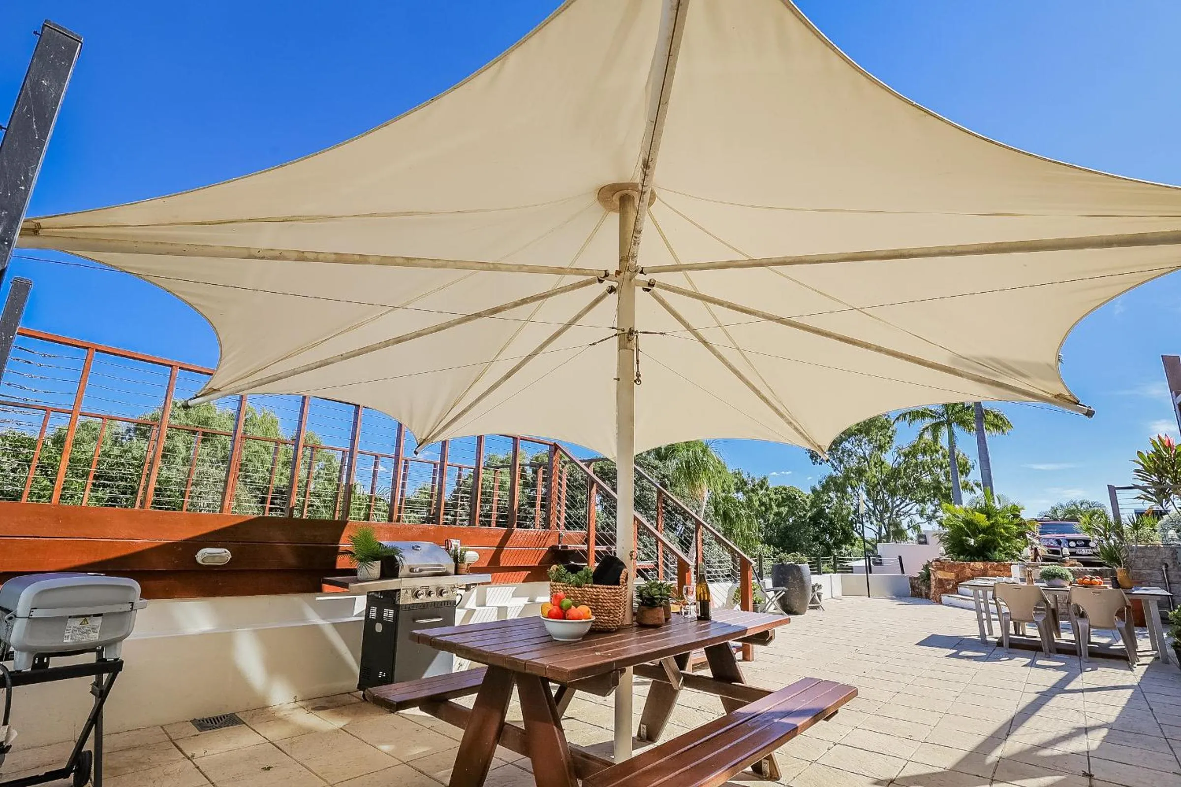 BBQ facilities in 1770 Sovereign Lodge Retreat