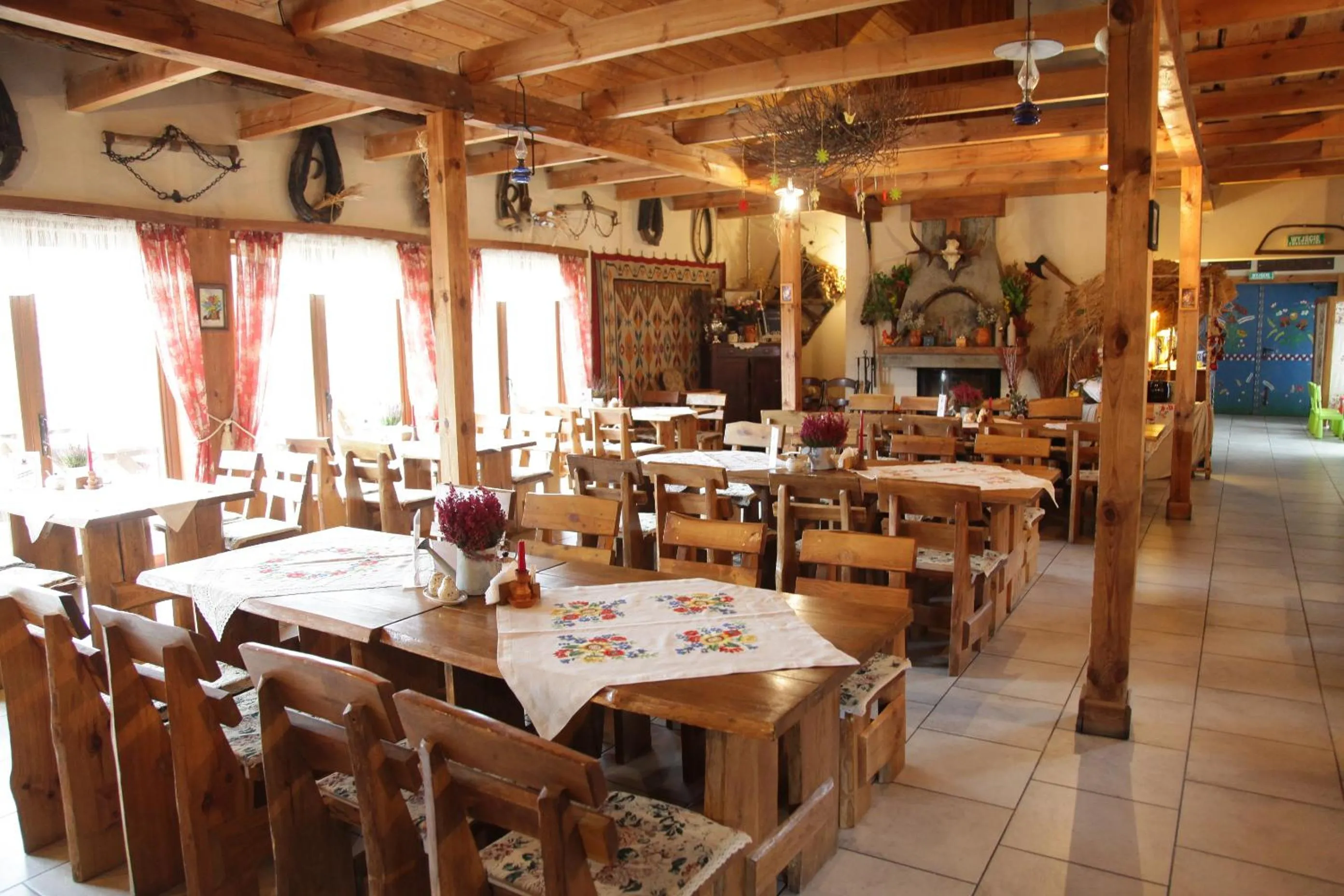 Restaurant/places to eat in Gościniec Folwark Nadawki