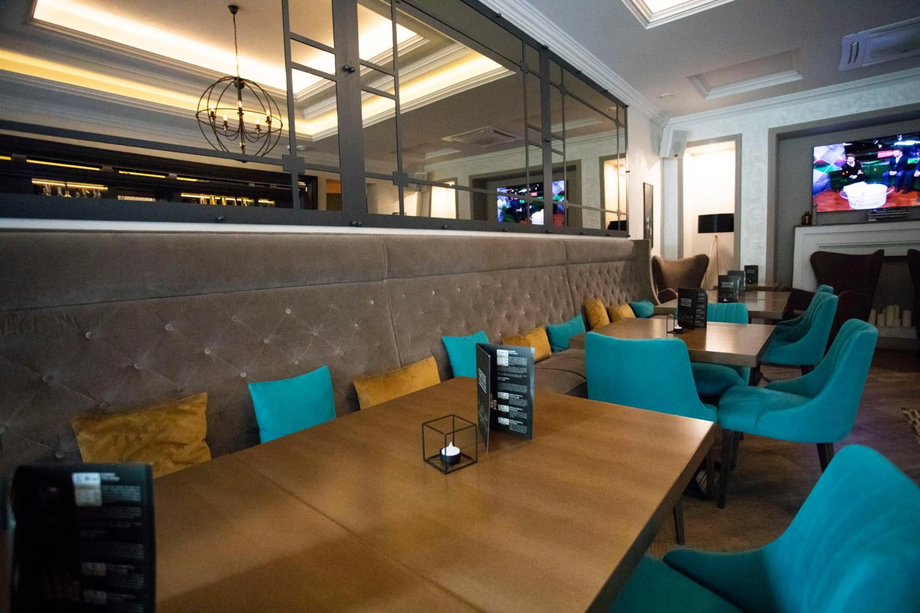 Restaurant/places to eat in L`Art Hotel Carei