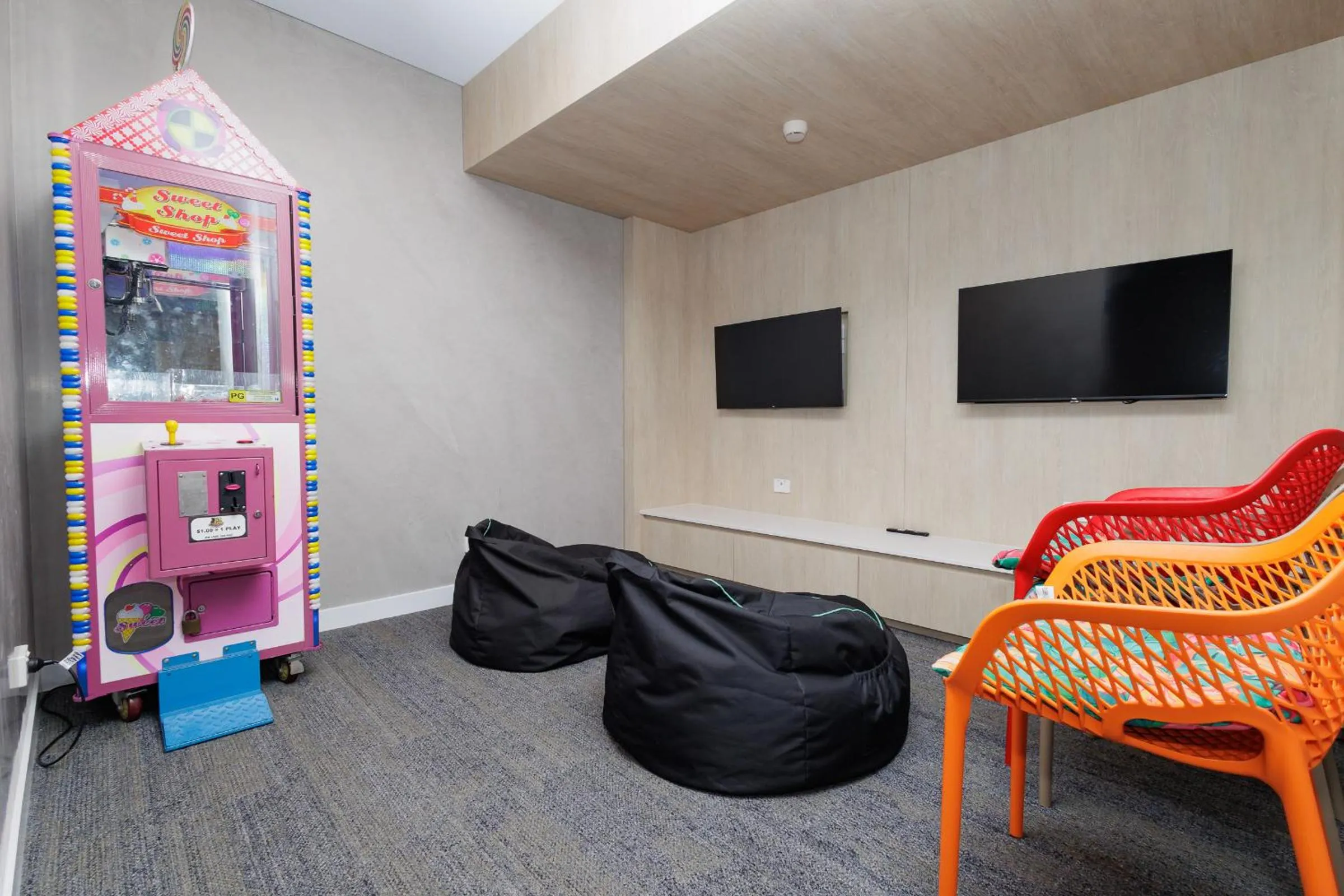 Communal lounge/ TV room in Princess Palm on the Beach