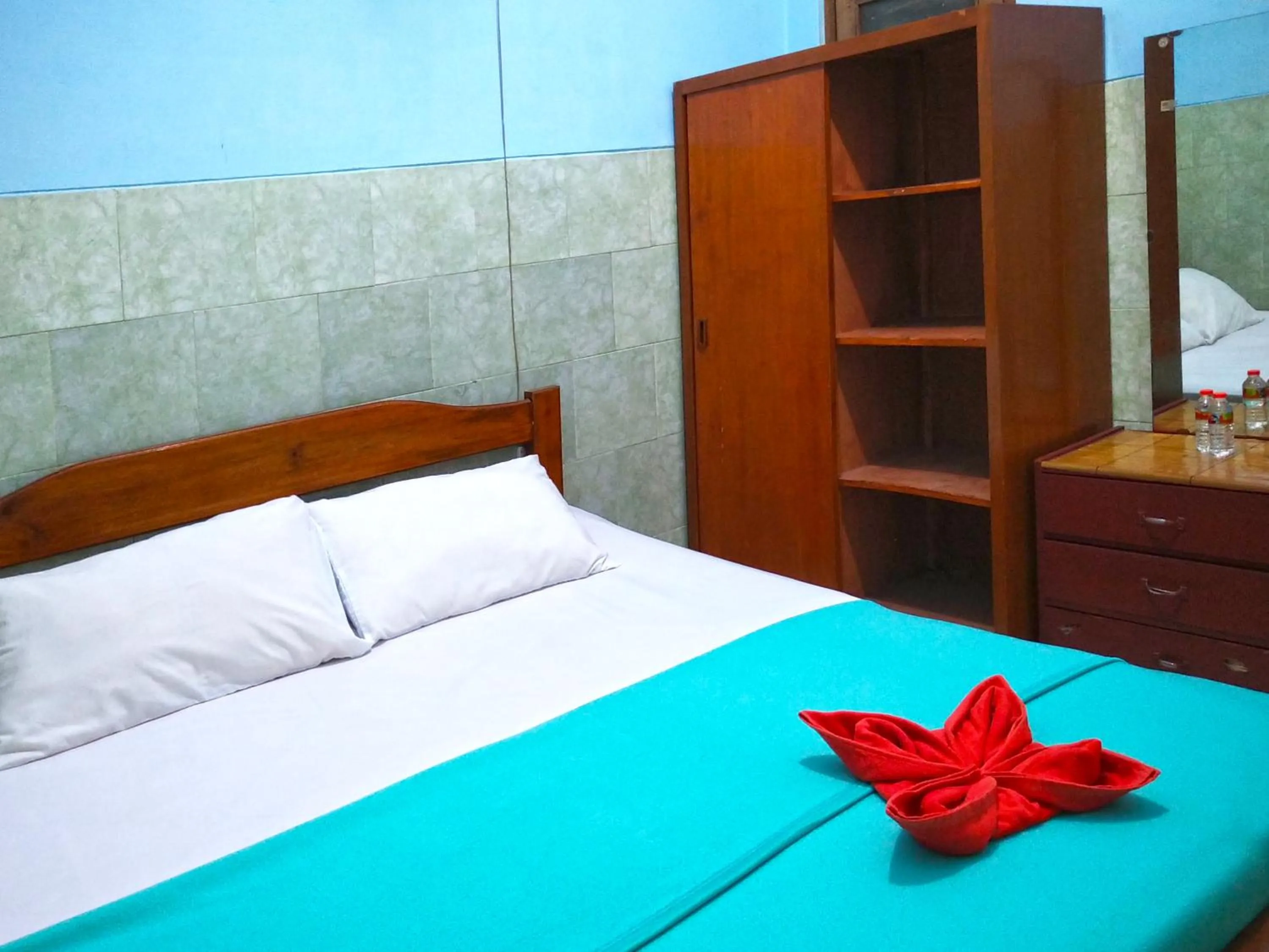 Bedroom, Bed in Hotel Setia Budi