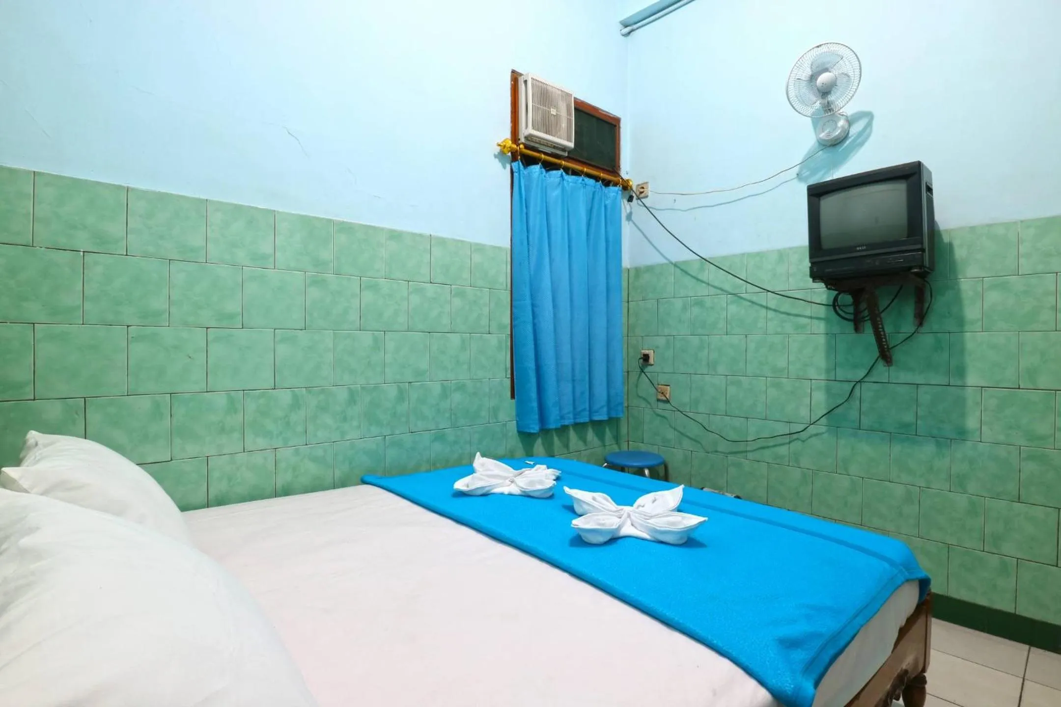 Bedroom, Bed in Hotel Setia Budi