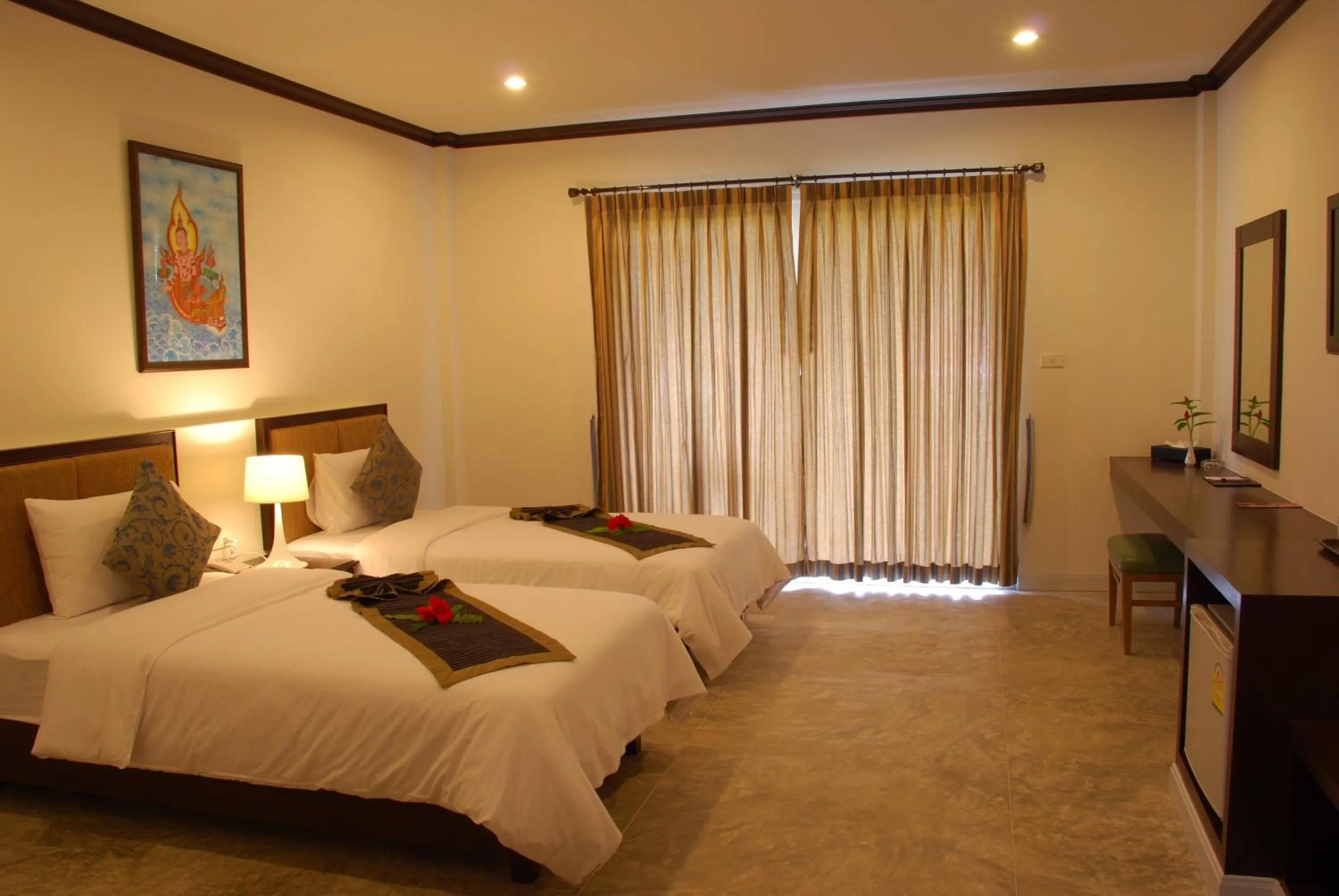 Photo of the whole room, Bed in Phukamala Suite