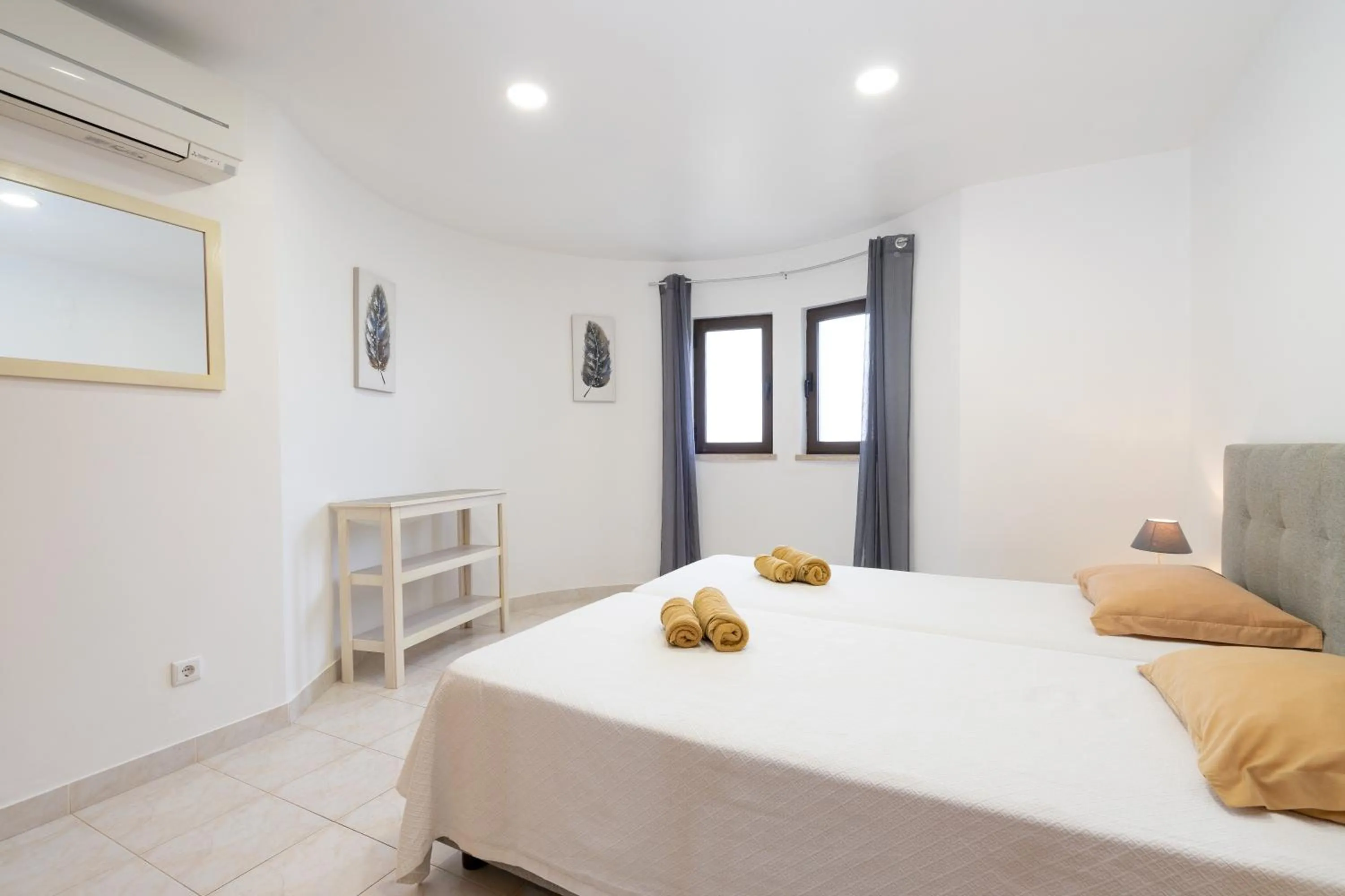 Bed in Apartamentos Vale de Carros by Umbral