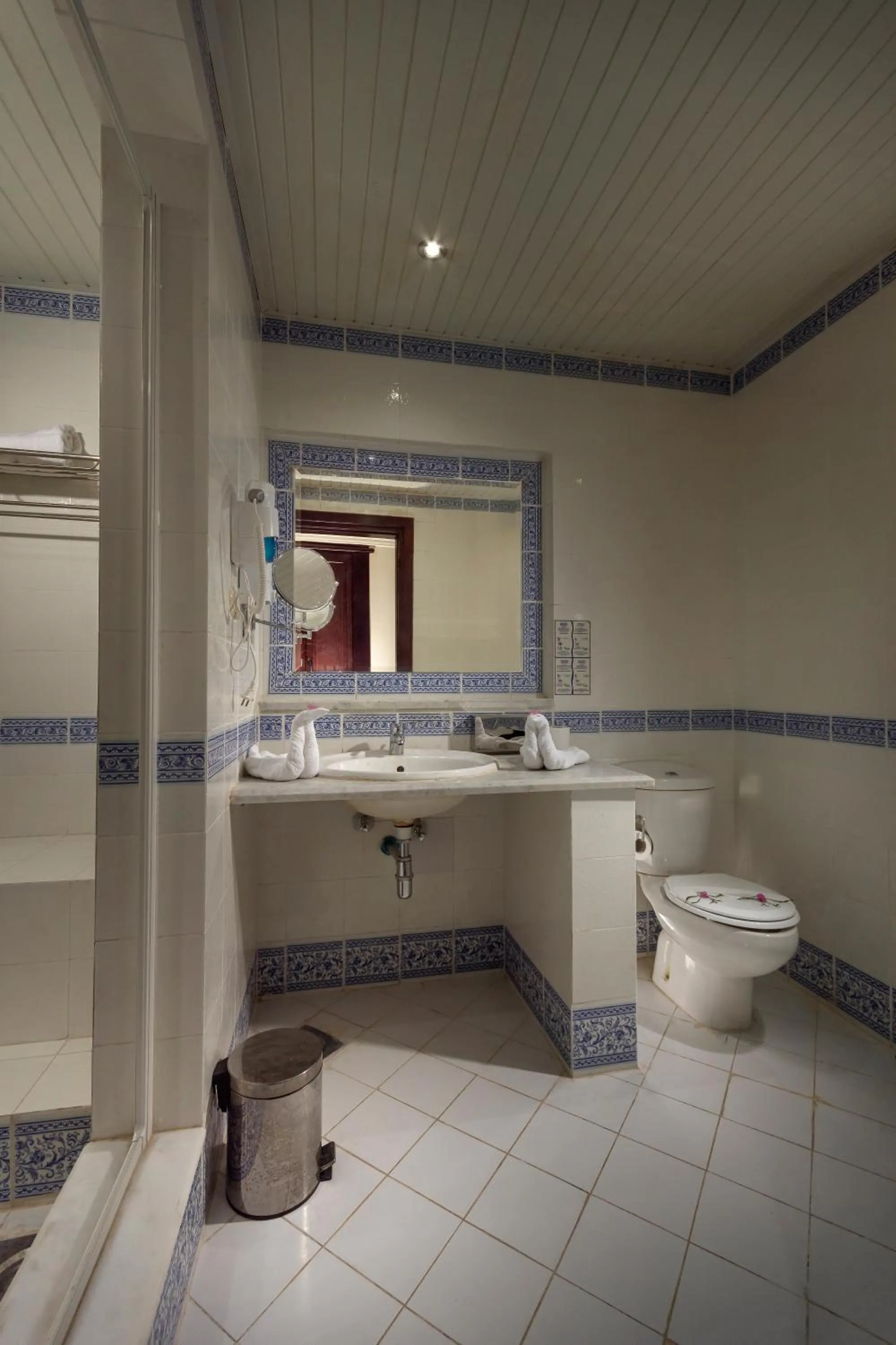 Toilet in Mazar Resort & Spa By Kemet