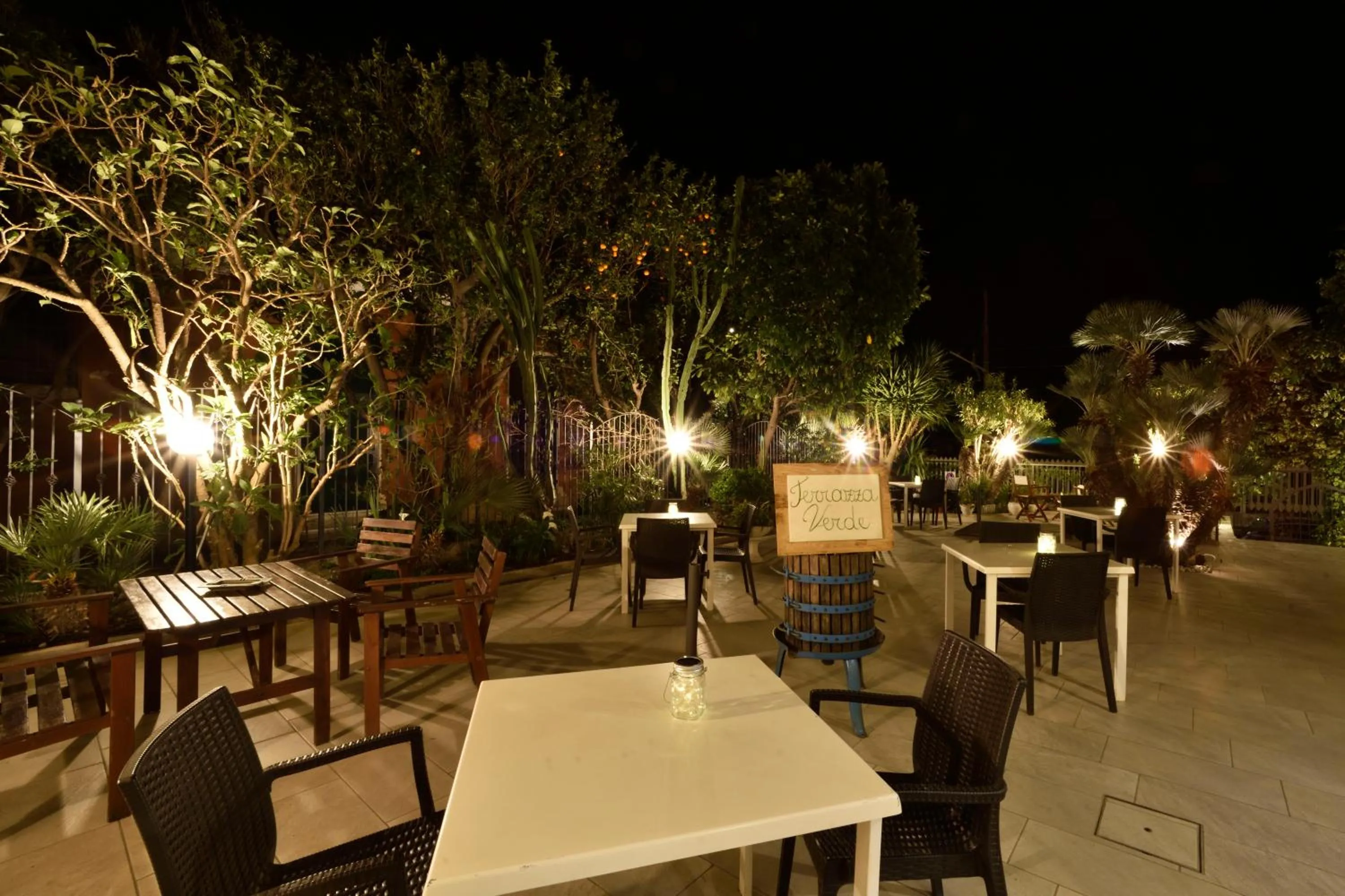Night in Hotel Villa Giulia