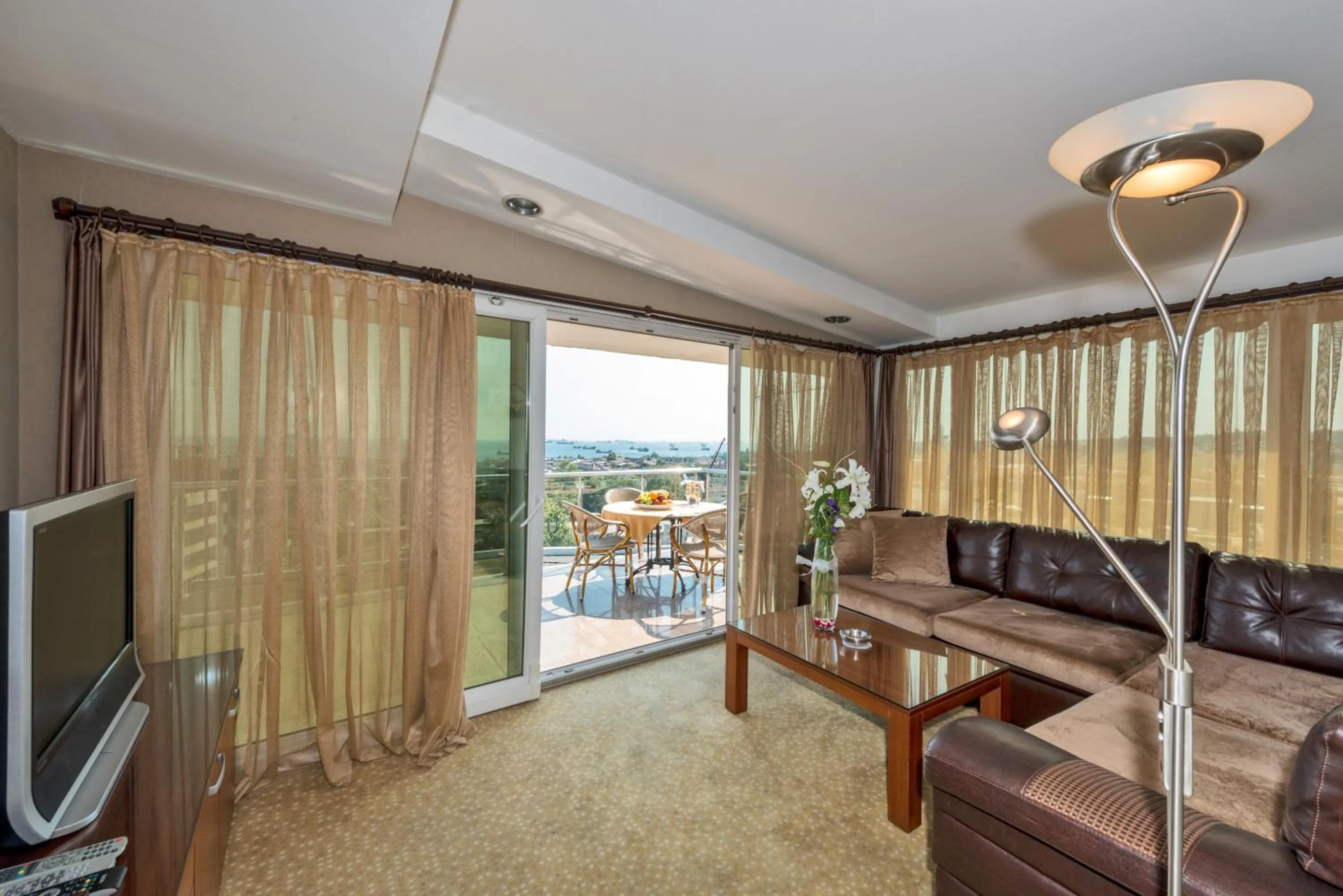 Living room in Vatan Asur Hotel