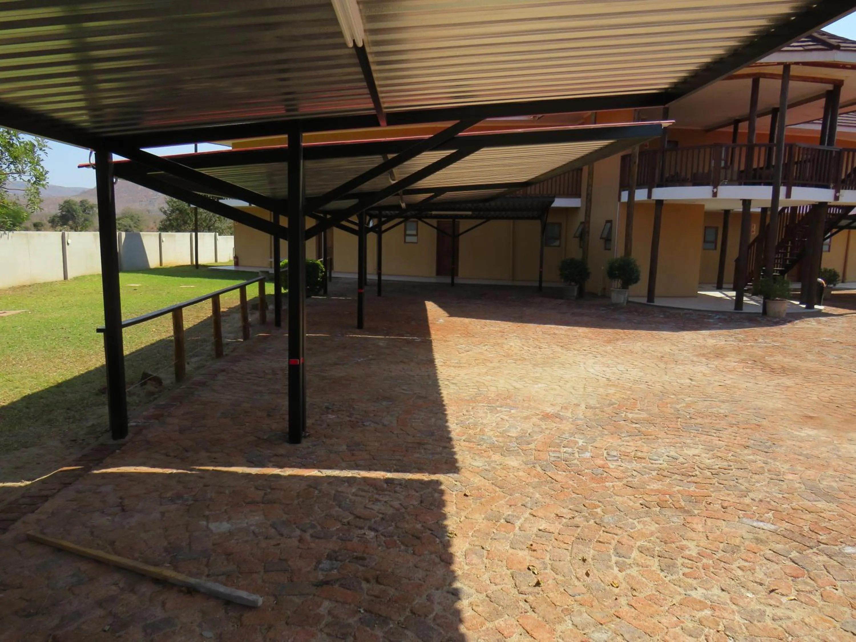 Parking in Riverview Inn