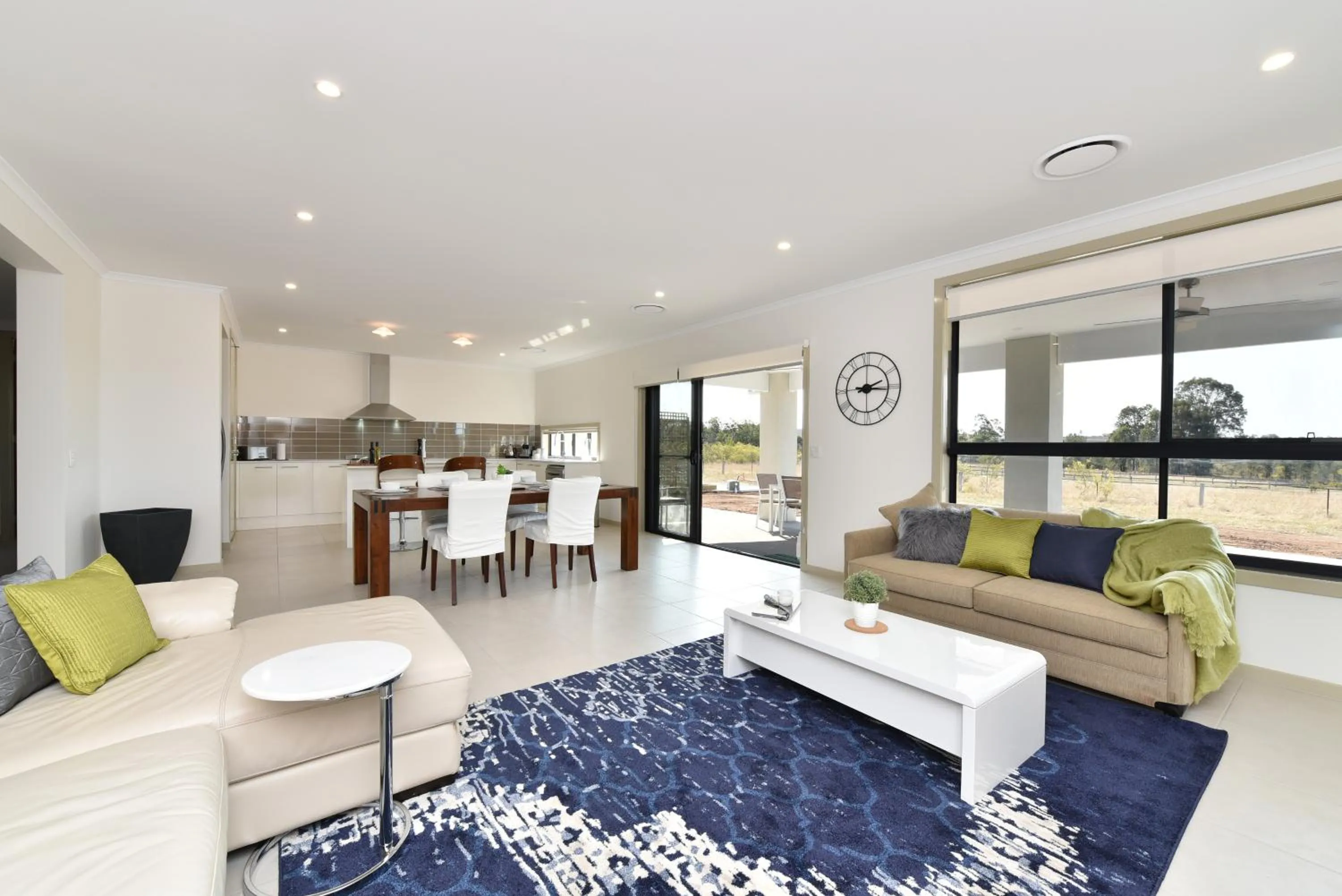 Living room in Horizon 7