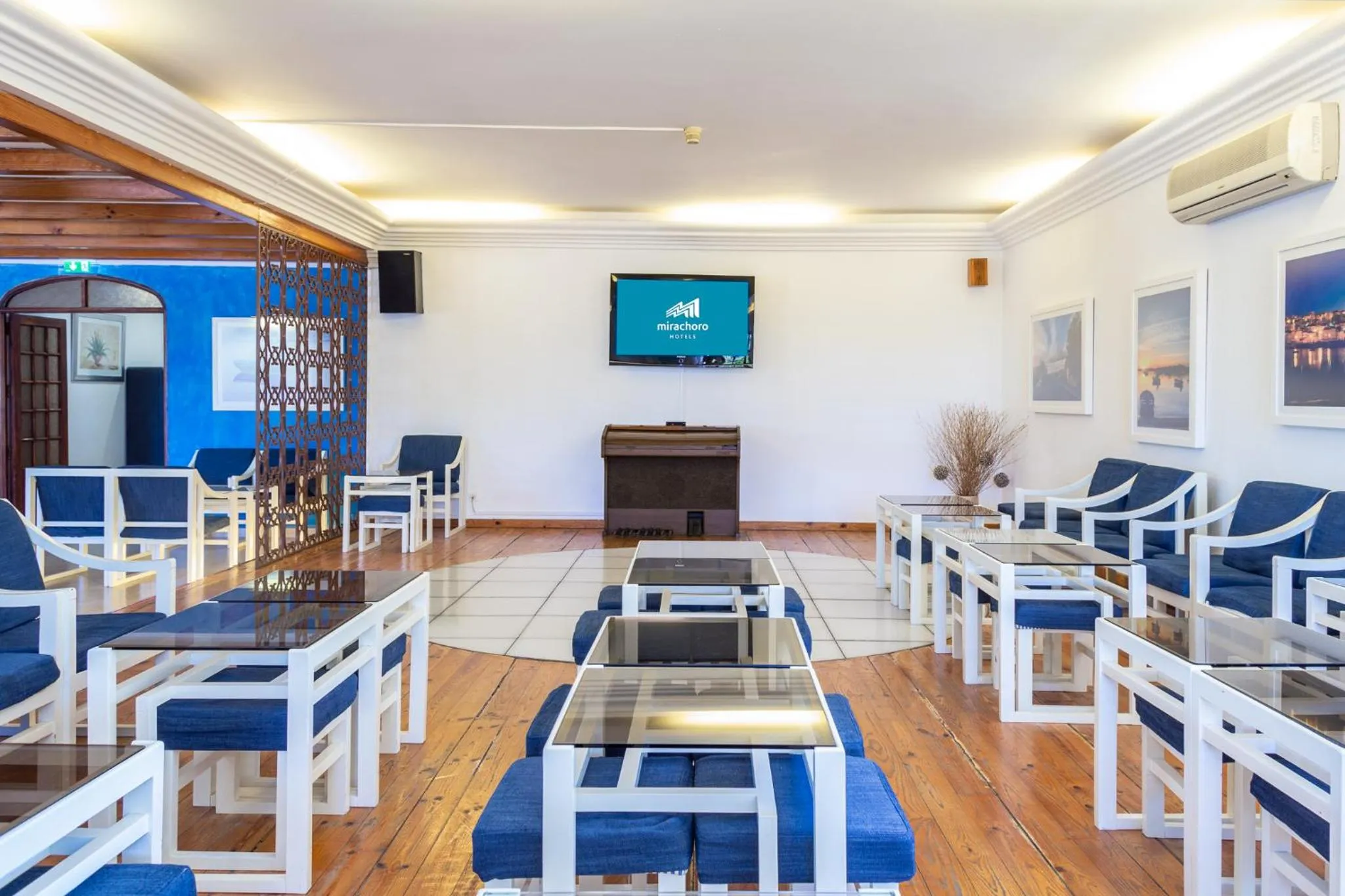 Lounge or bar in Mirachoro Praia da Rocha