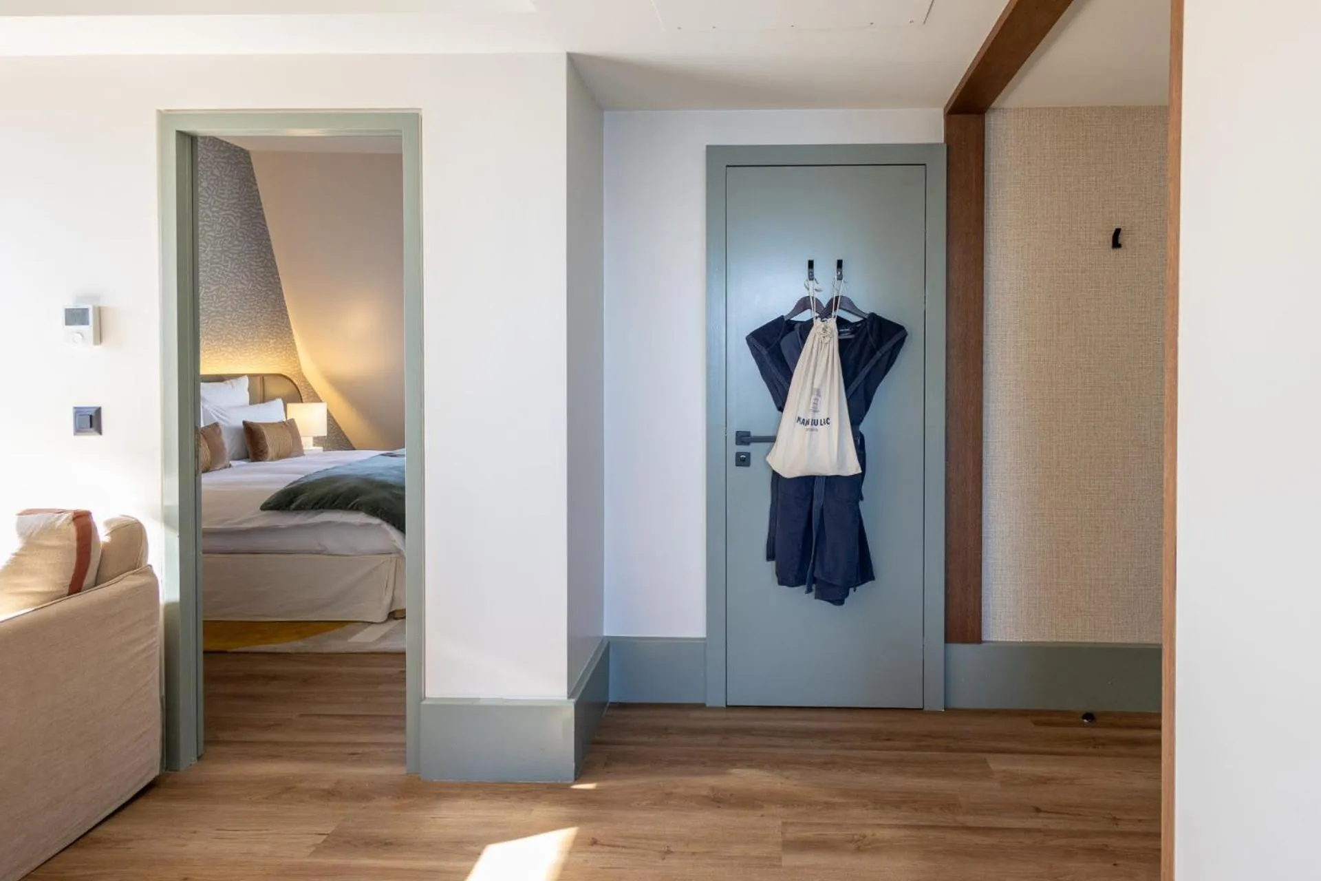 Bedroom, Bed in Maison du Lac Boutique Hôtel