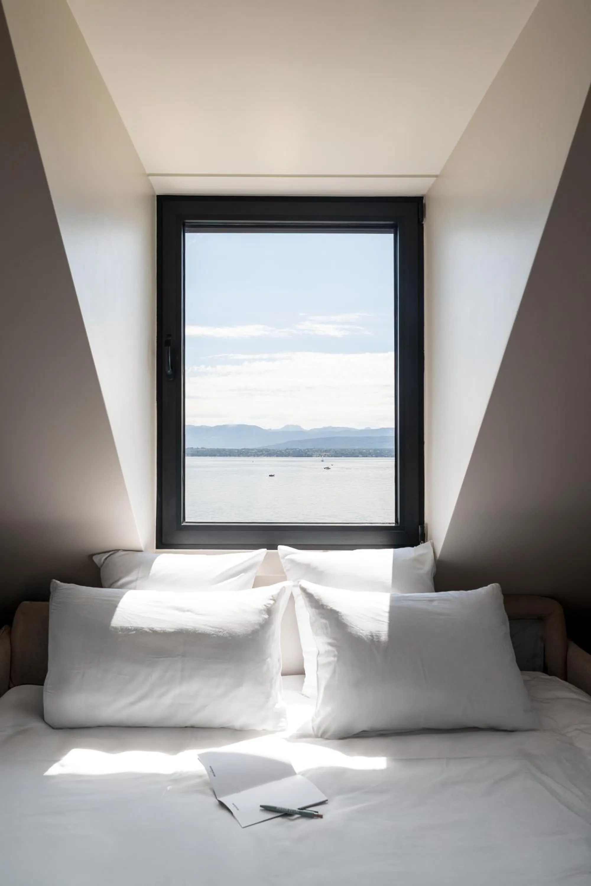 Bedroom, Bed in Maison du Lac Boutique Hôtel