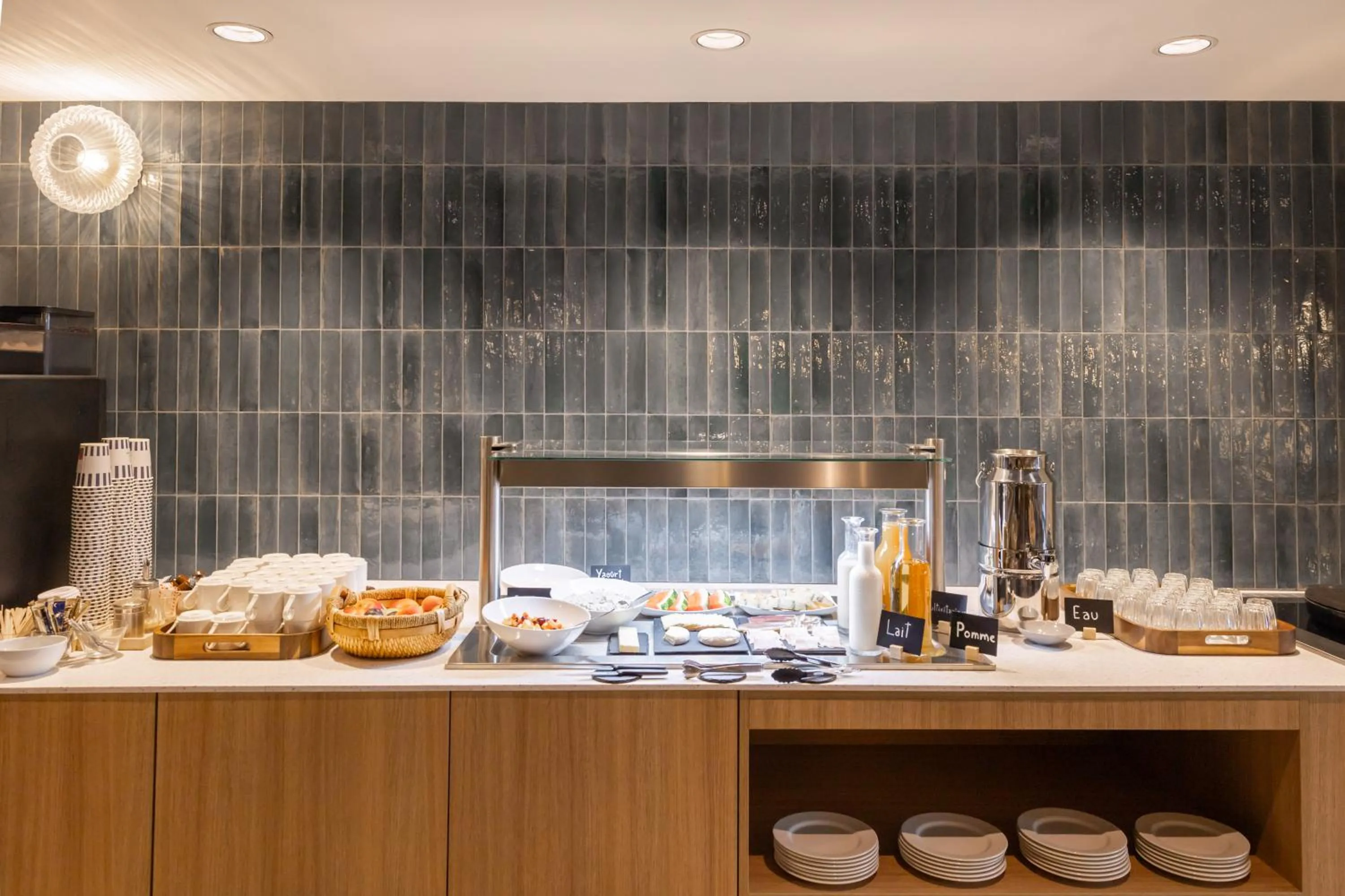 Restaurant/places to eat in Maison du Lac Boutique Hôtel