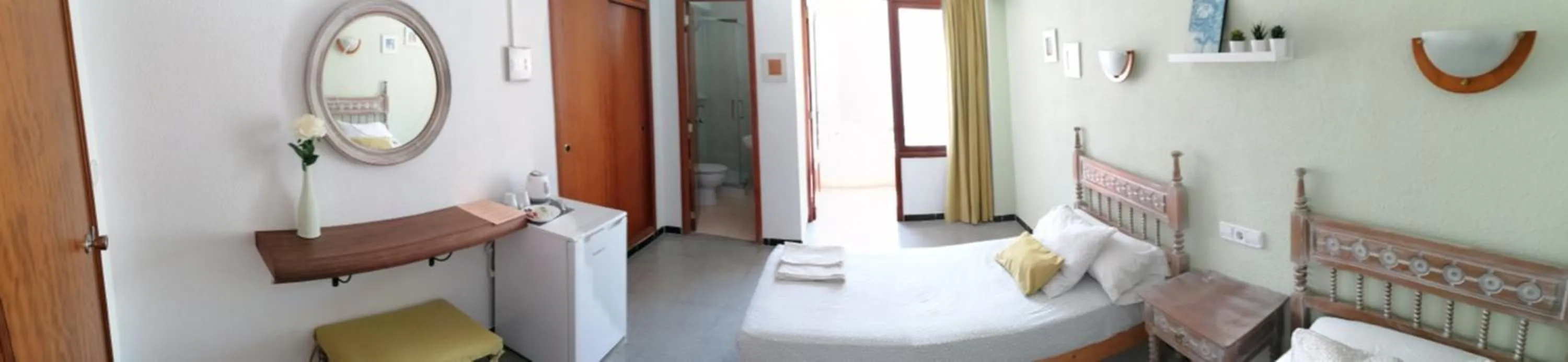 Dining area, Bed in Saturno