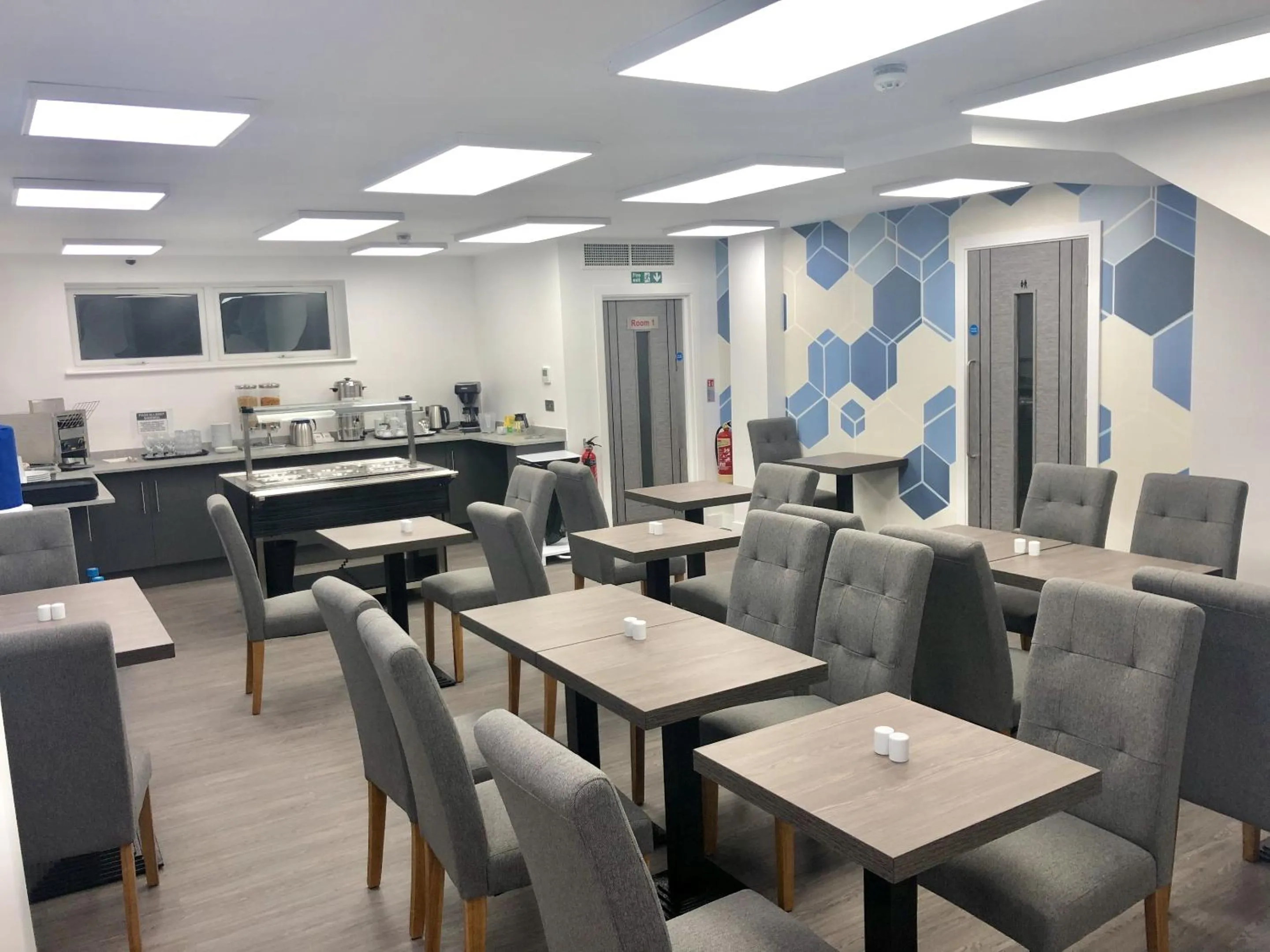 Dining area in Ilford Hotel Goodmayes