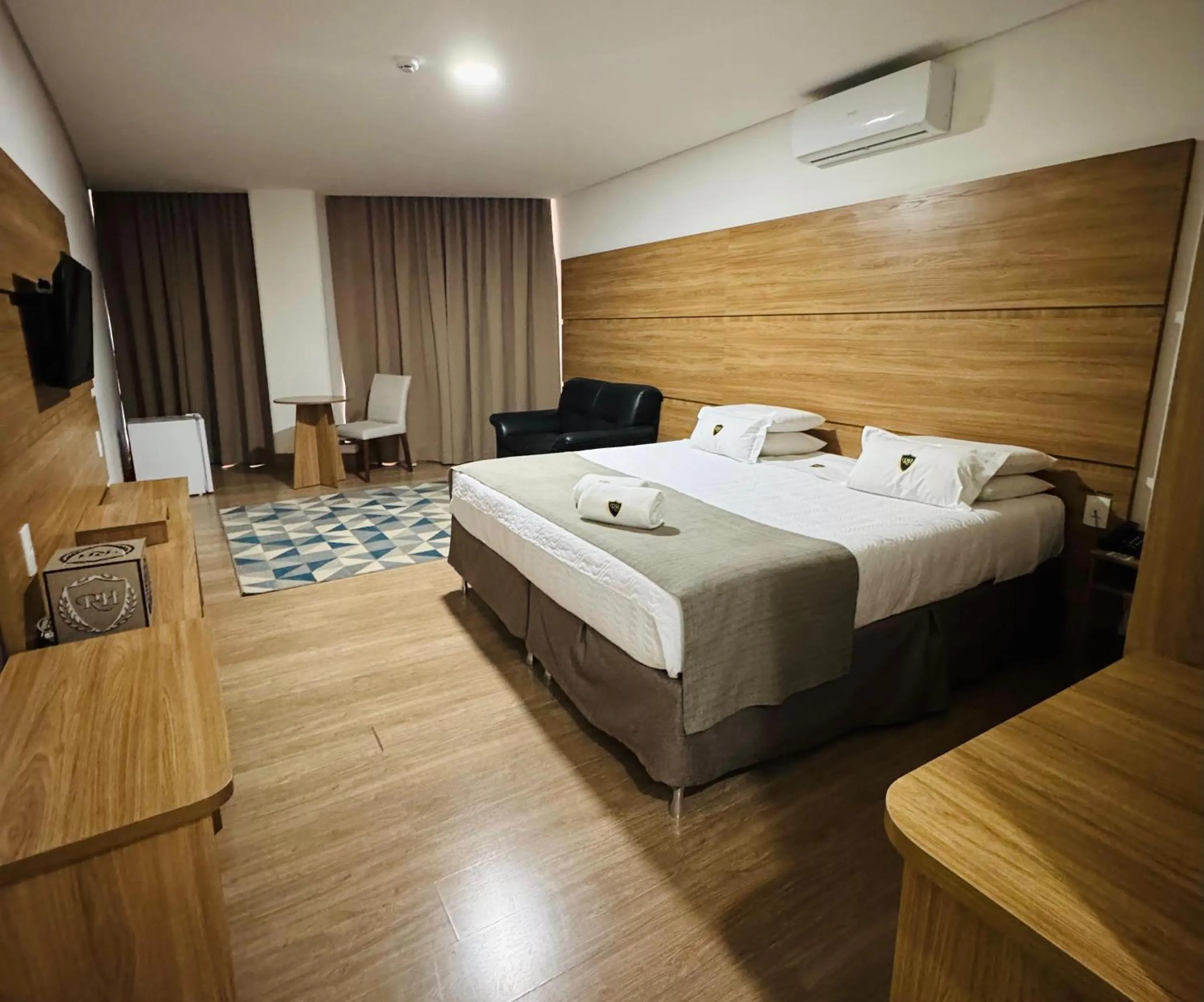 Bed in Riellis Center Hotel