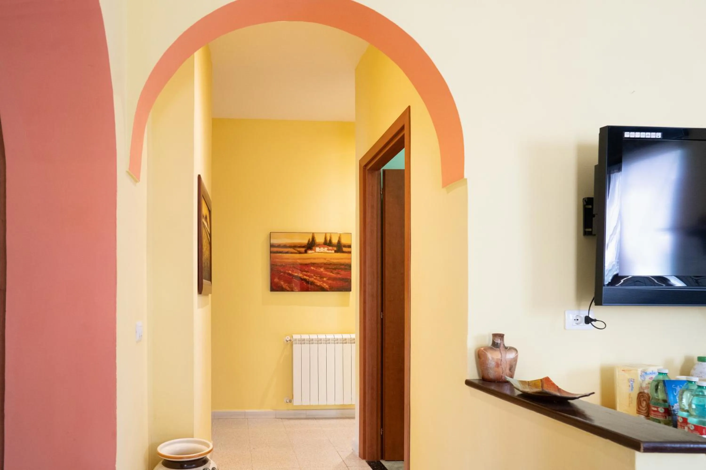 Communal lounge/ TV room in Capinera