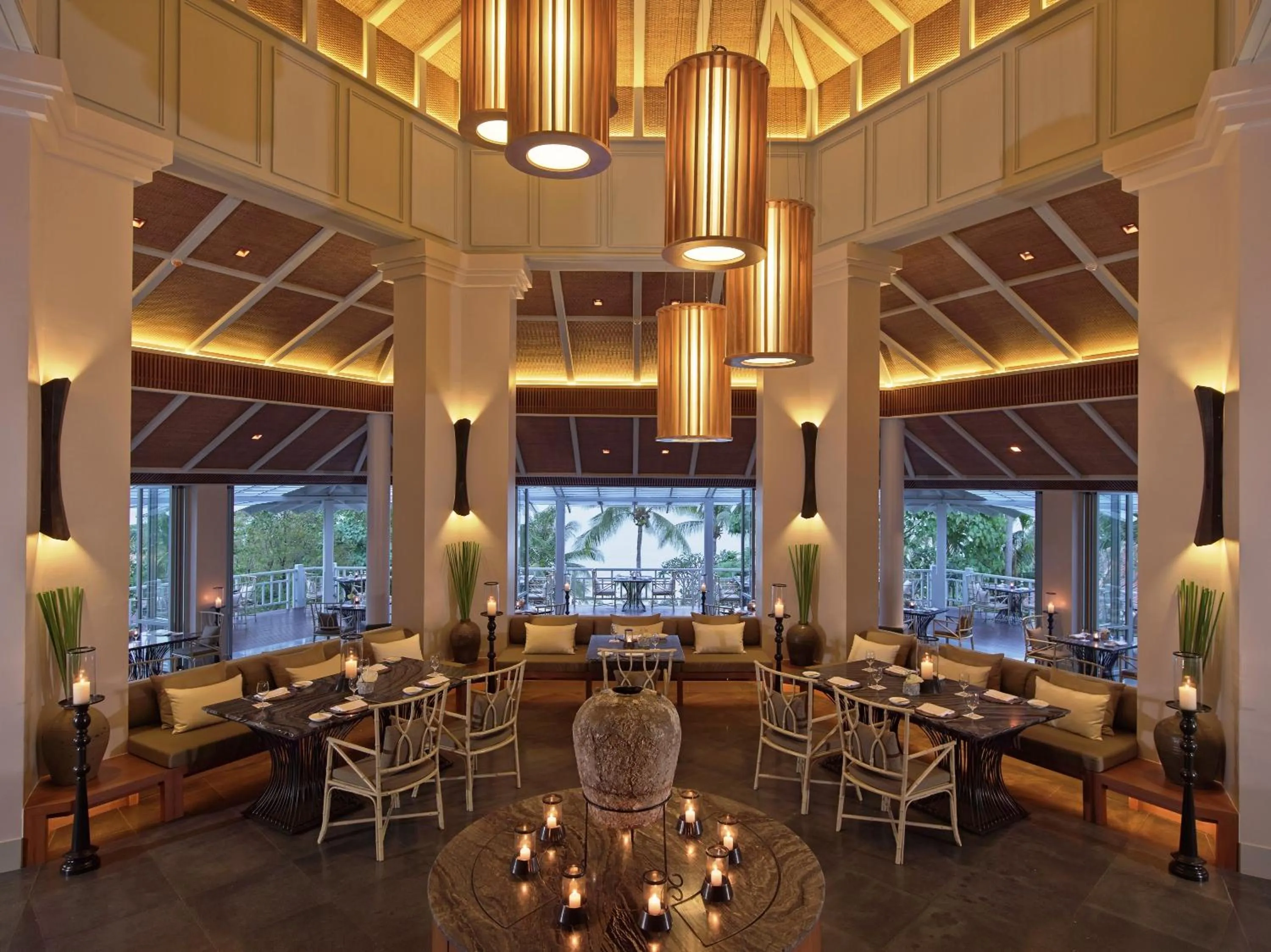 Restaurant/places to eat in Amatara Welleisure Resort