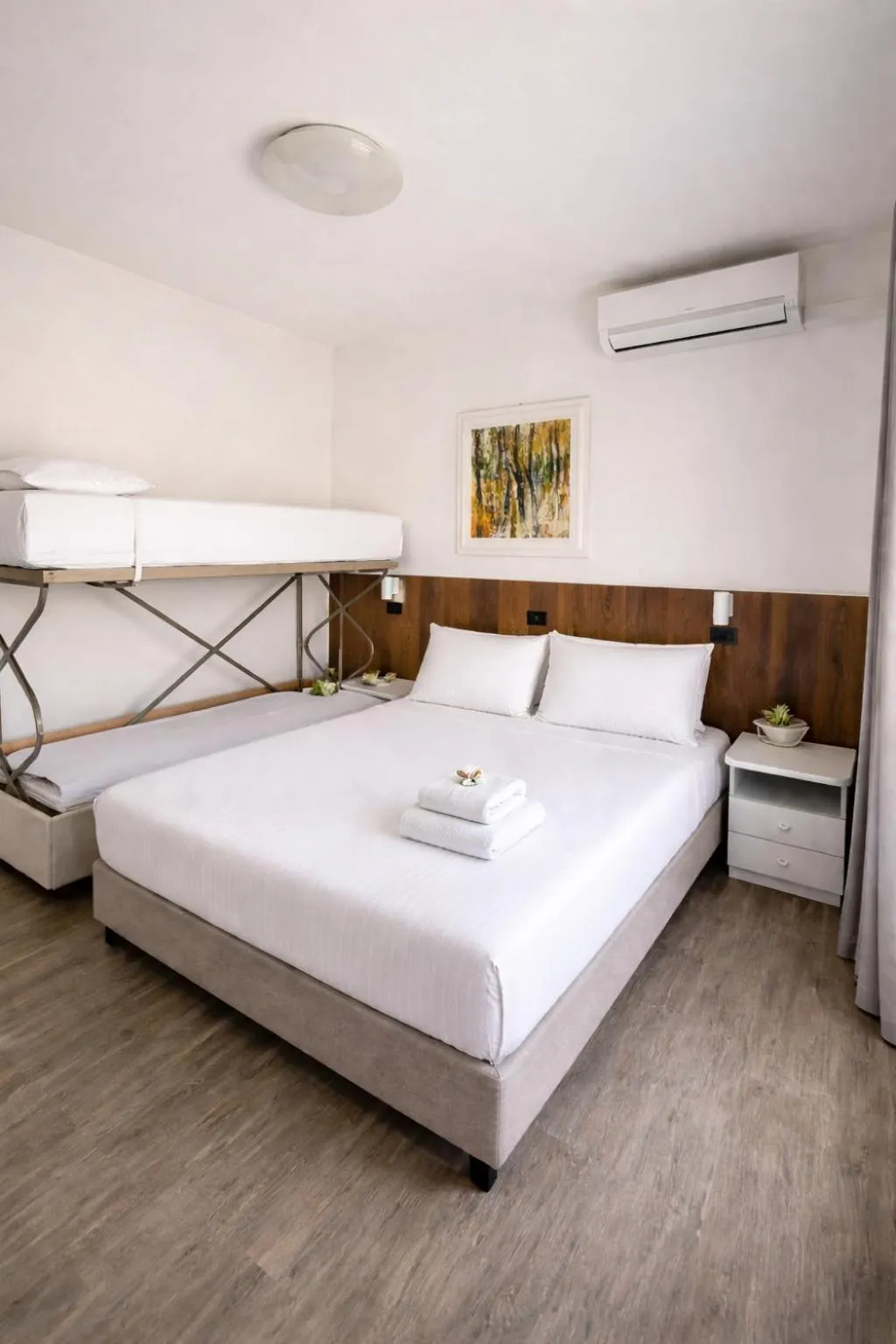 Bed in Hotel Centrale Frontemare