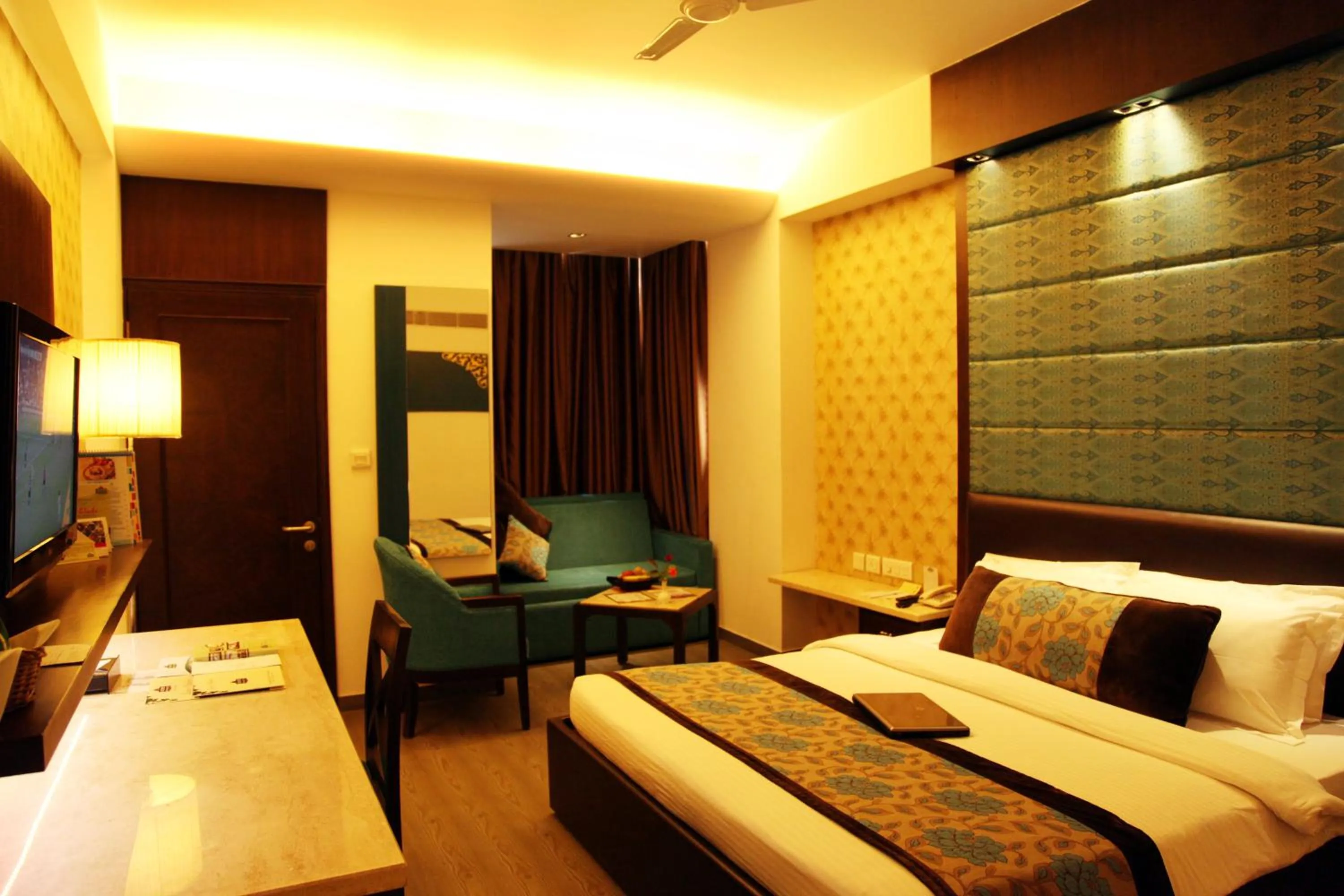 Bird's eye view, Bed in Regenta Orko's Haridwar, Motichur , 10 min from Har ki Pauri