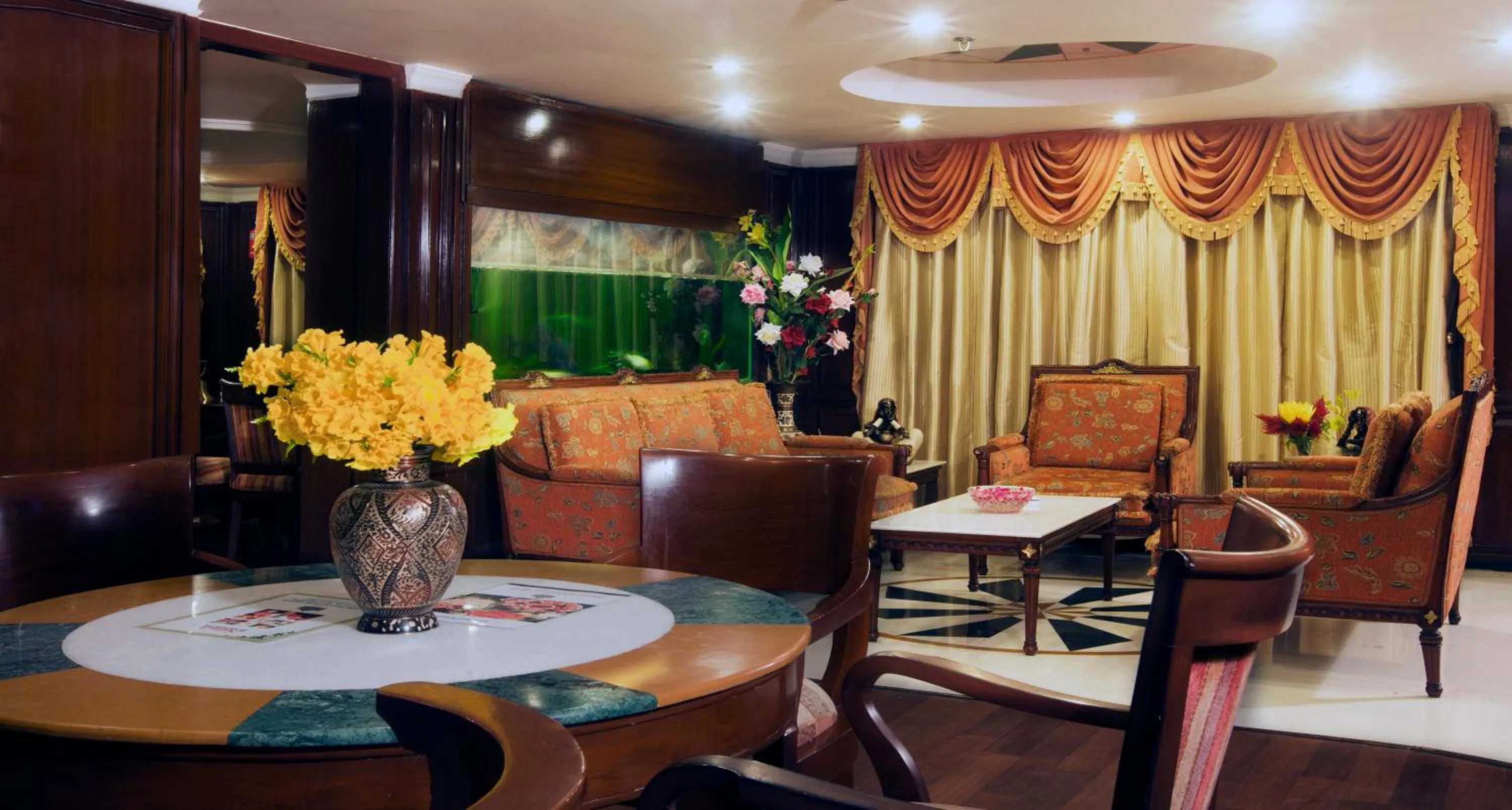 Living room in Regenta Orko's Haridwar, Motichur , 10 min from Har ki Pauri