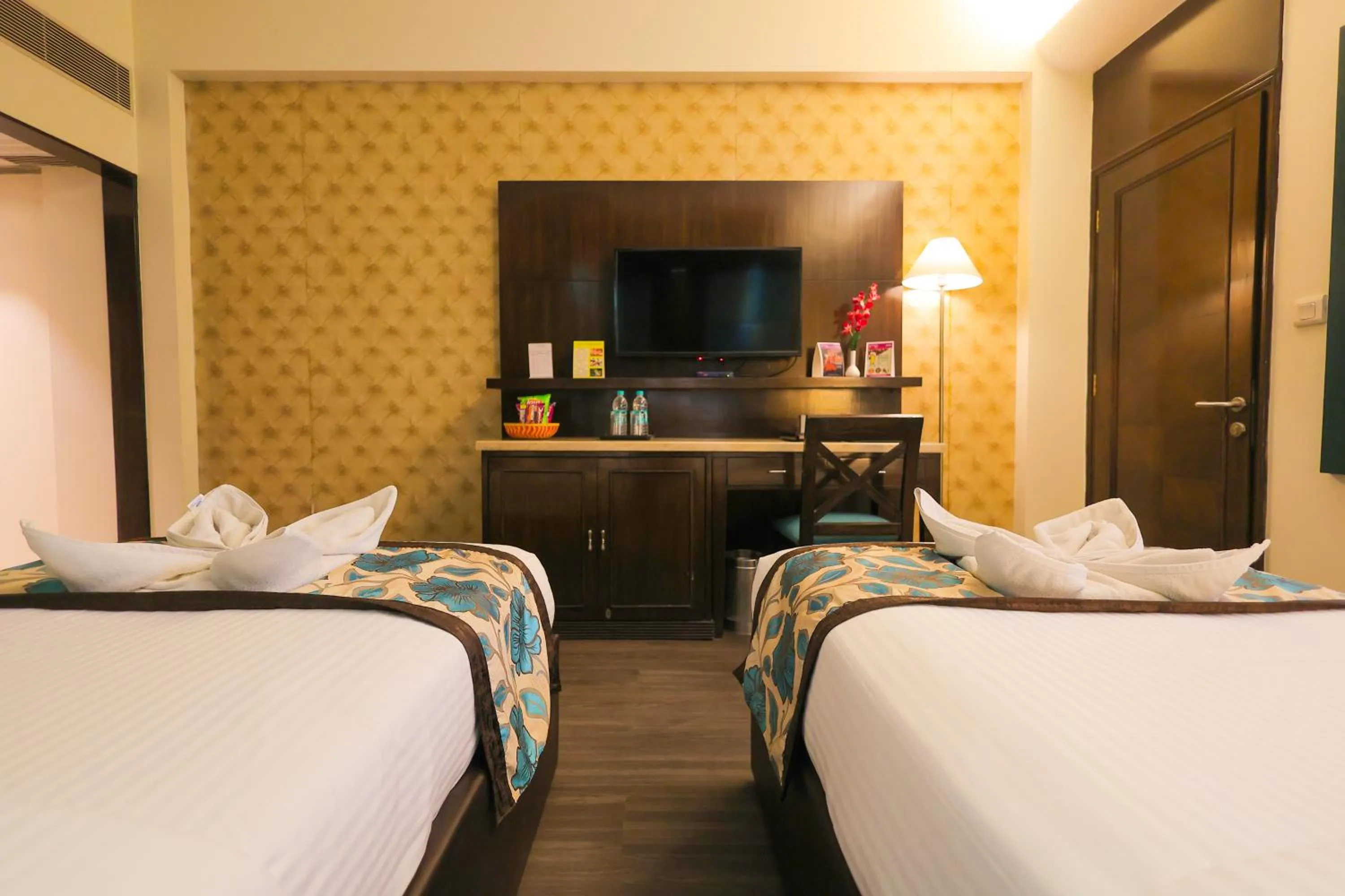 Bed in Regenta Orko's Haridwar, Motichur , 10 min from Har ki Pauri