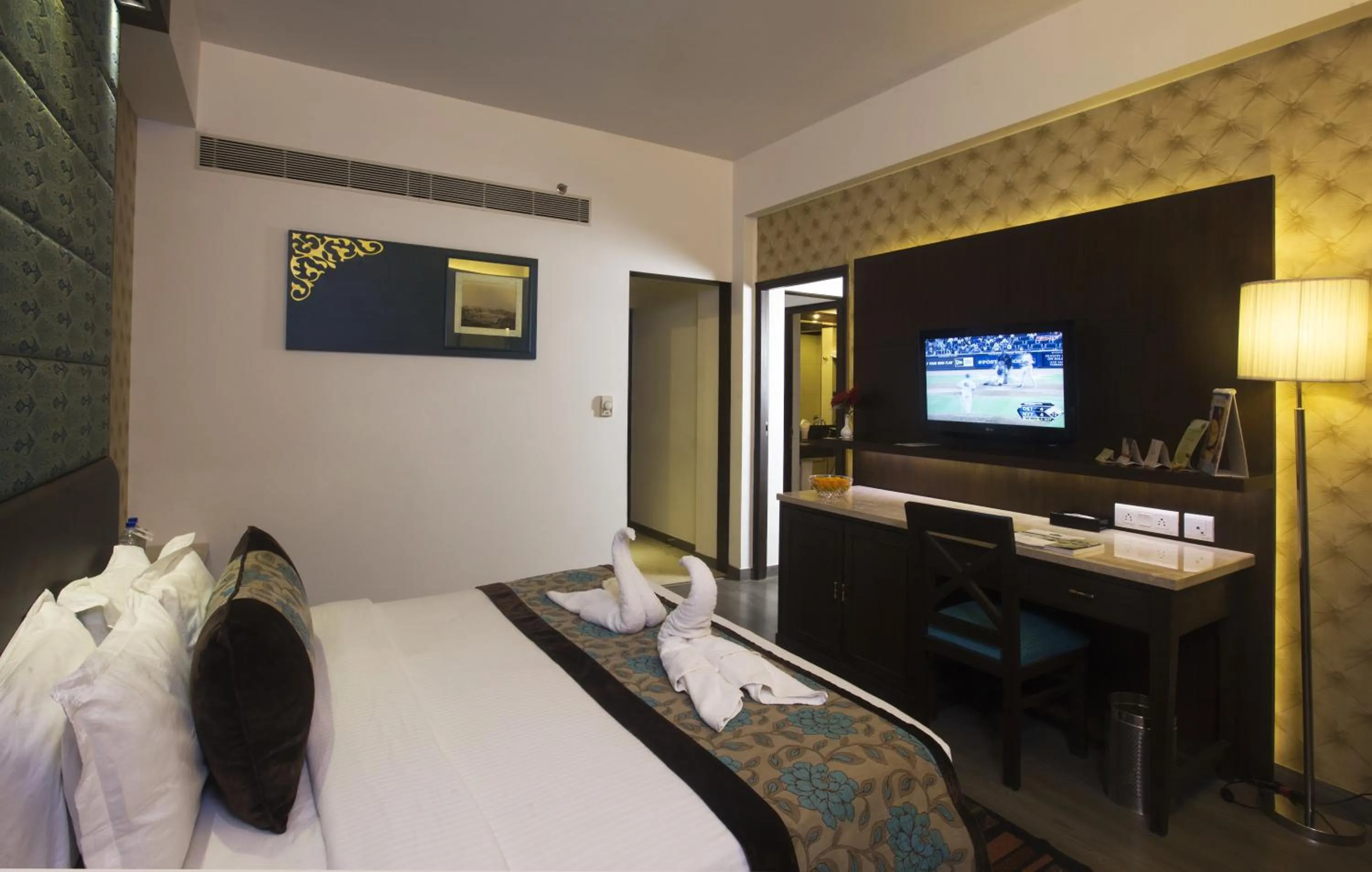 Bed in Regenta Orko's Haridwar, Motichur , 10 min from Har ki Pauri