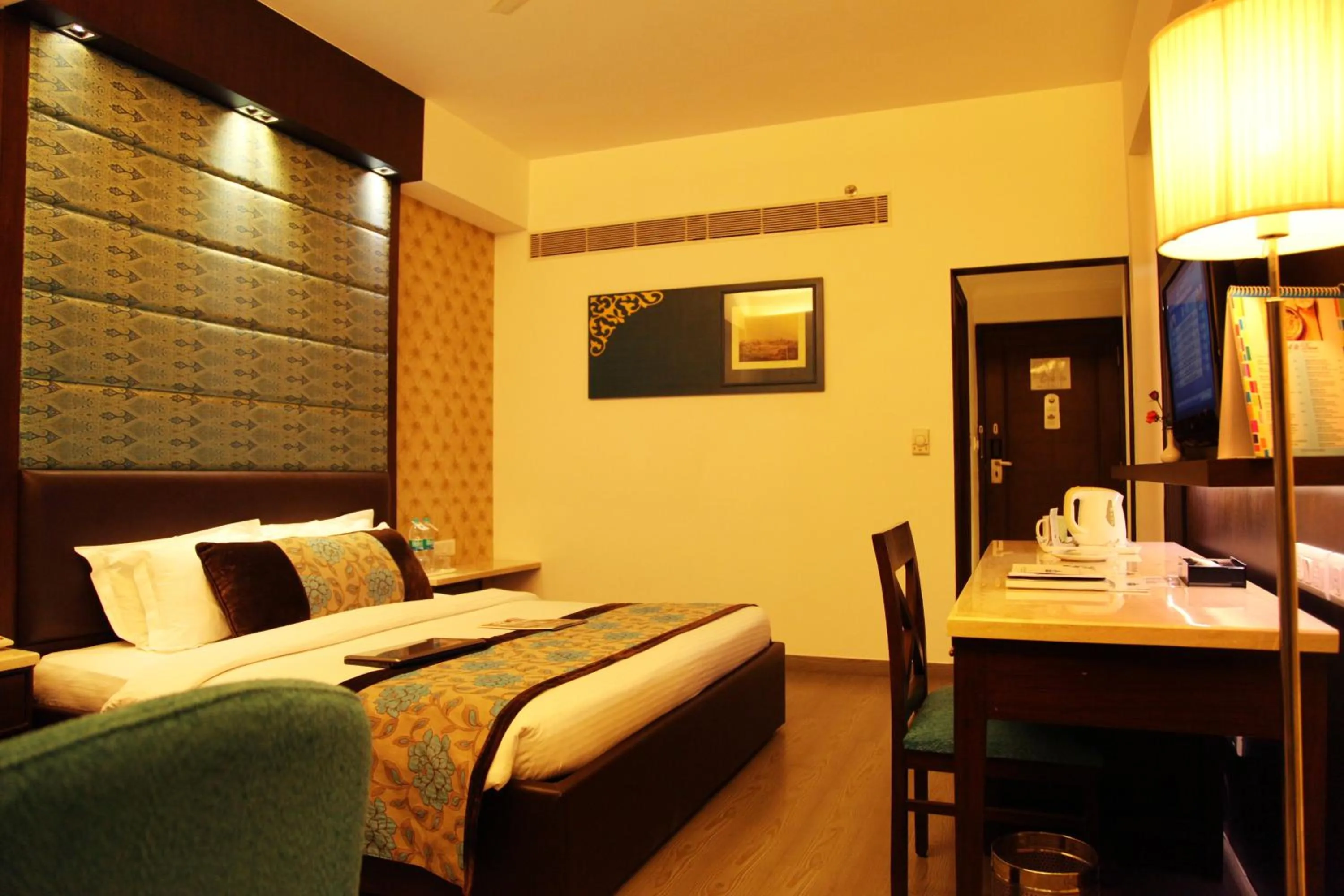 Bed in Regenta Orko's Haridwar, Motichur , 10 min from Har ki Pauri