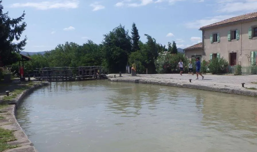 Facade/entrance in La maison de l'écluse