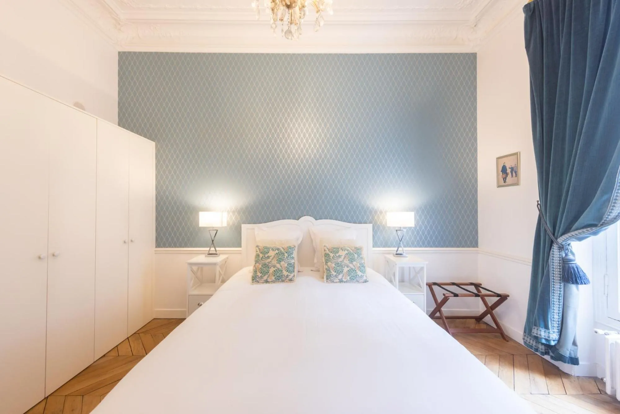 Double Room with Private Bathroom in Maison de Lignières - Guest House - Paris quartier Champs-Elysées