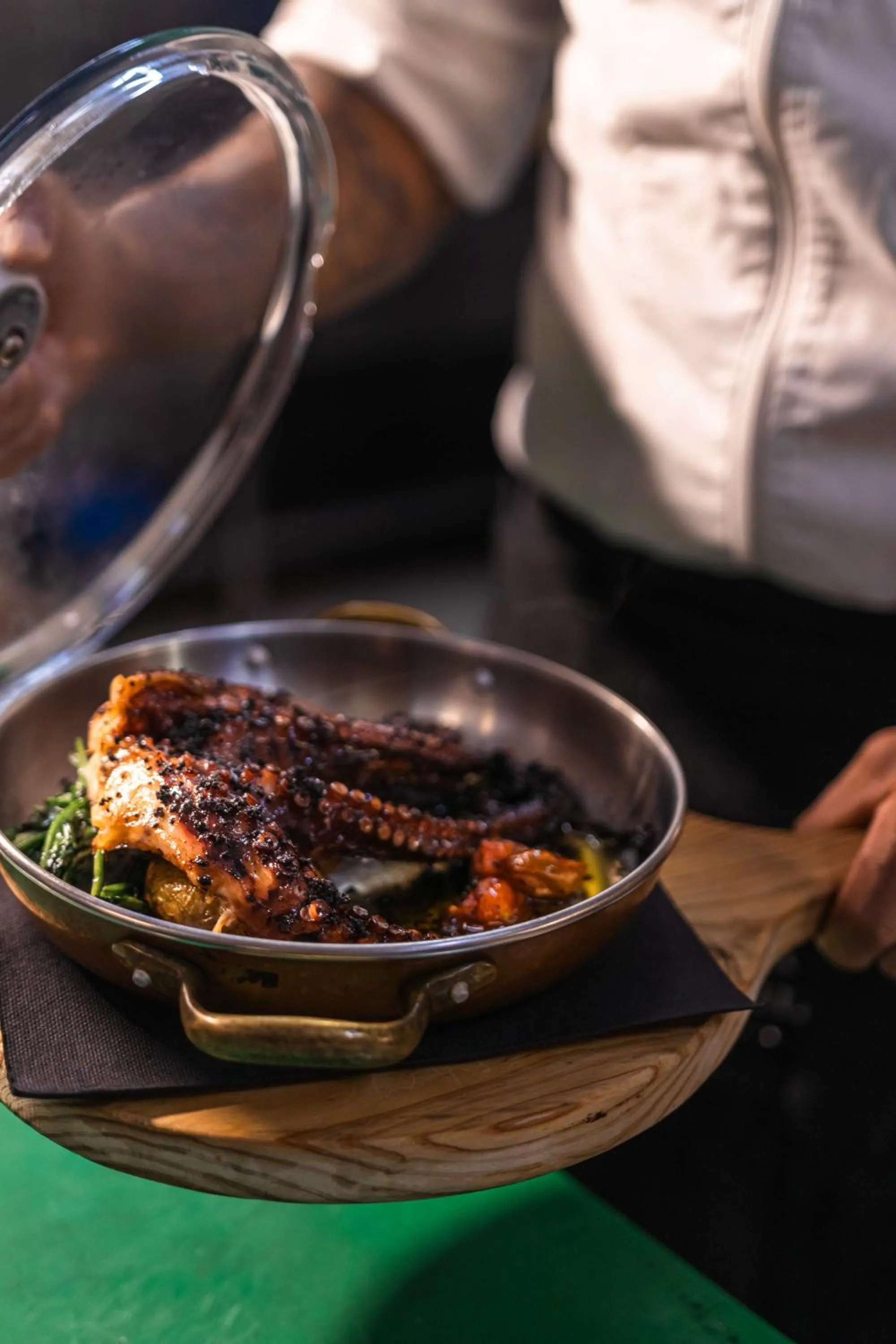 Restaurant/places to eat in Miramar Hotel Spa & Apartments