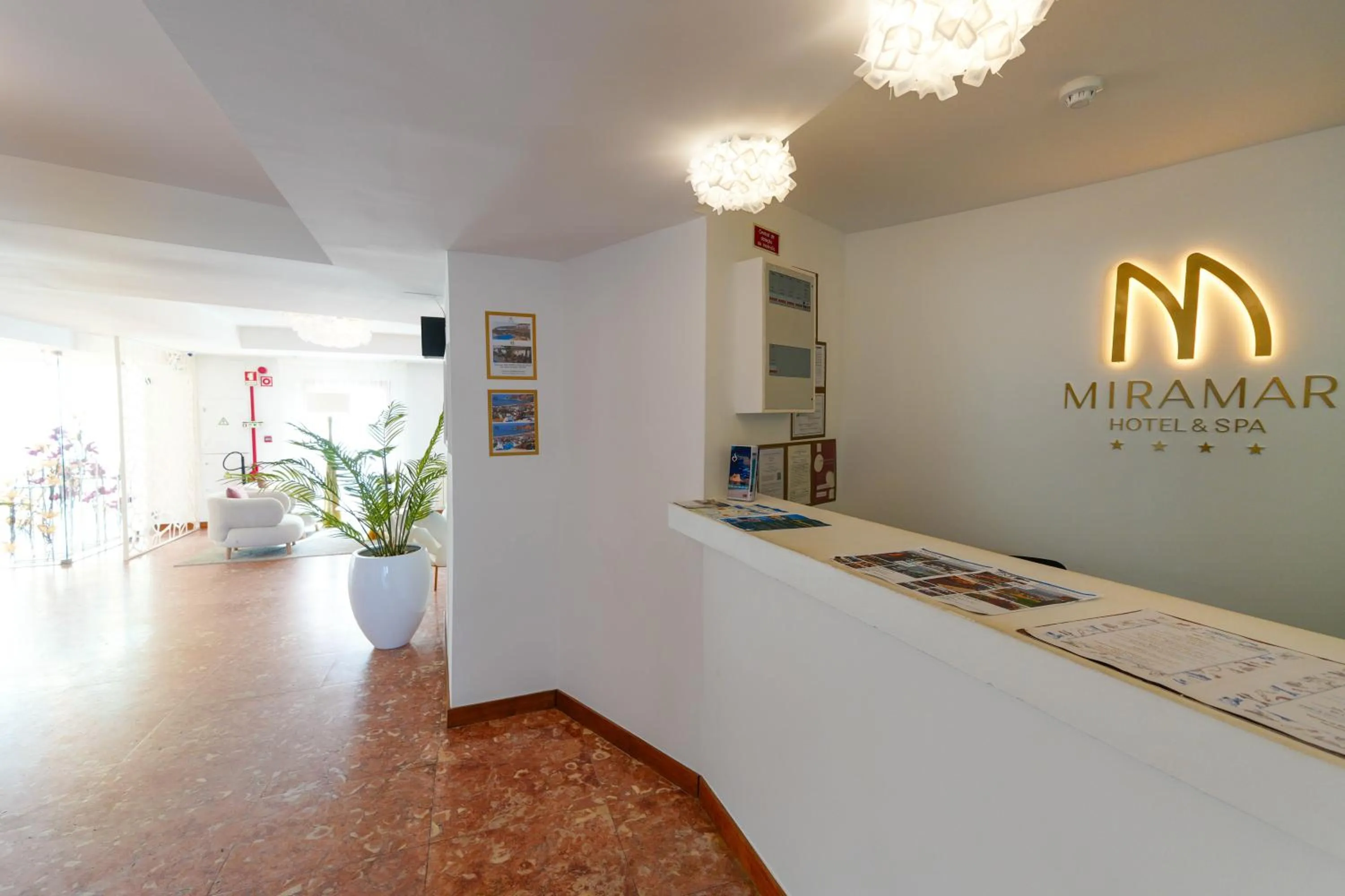 Lobby or reception in Miramar Hotel Spa & Apartments