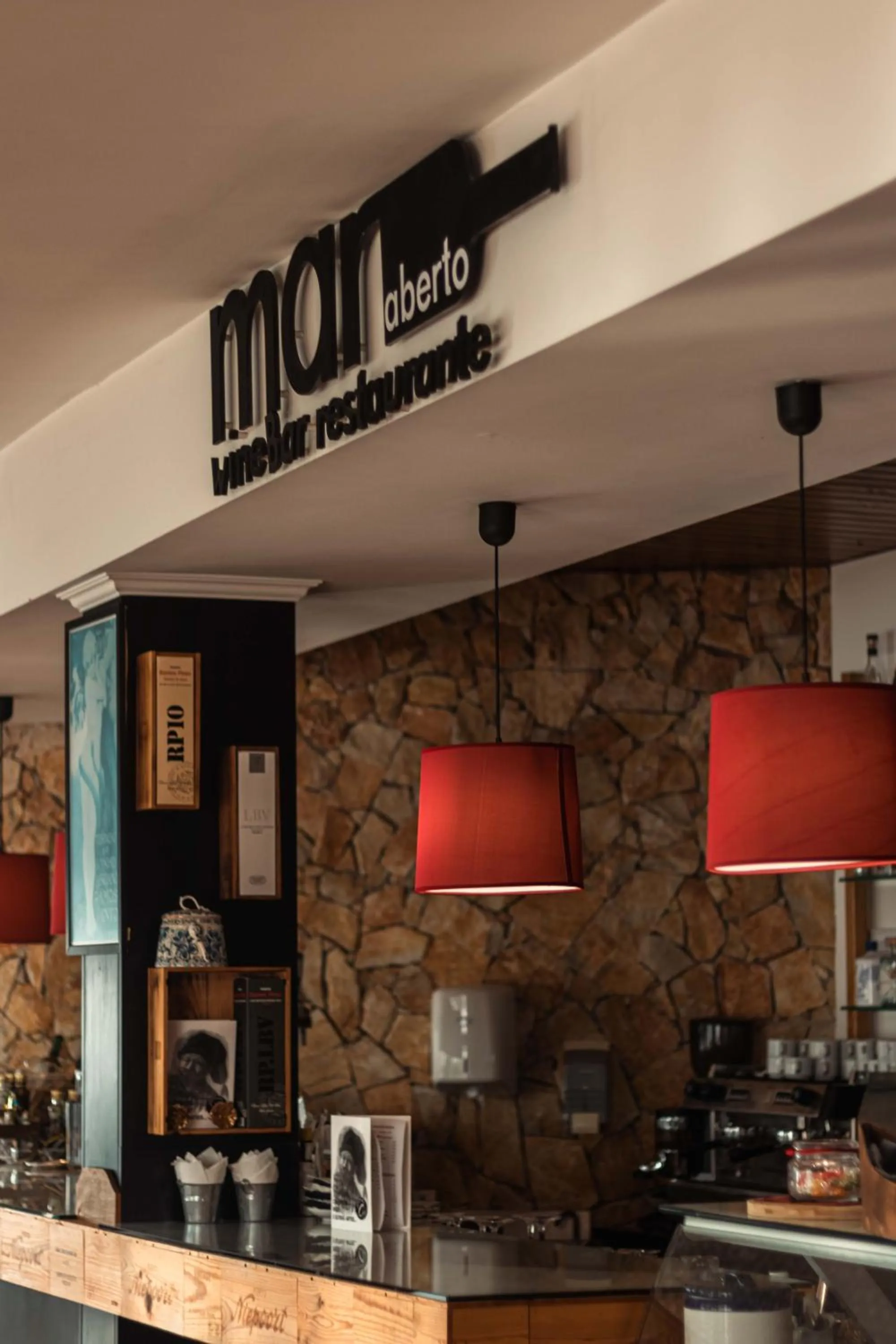 Restaurant/places to eat in Miramar Hotel Spa & Apartments