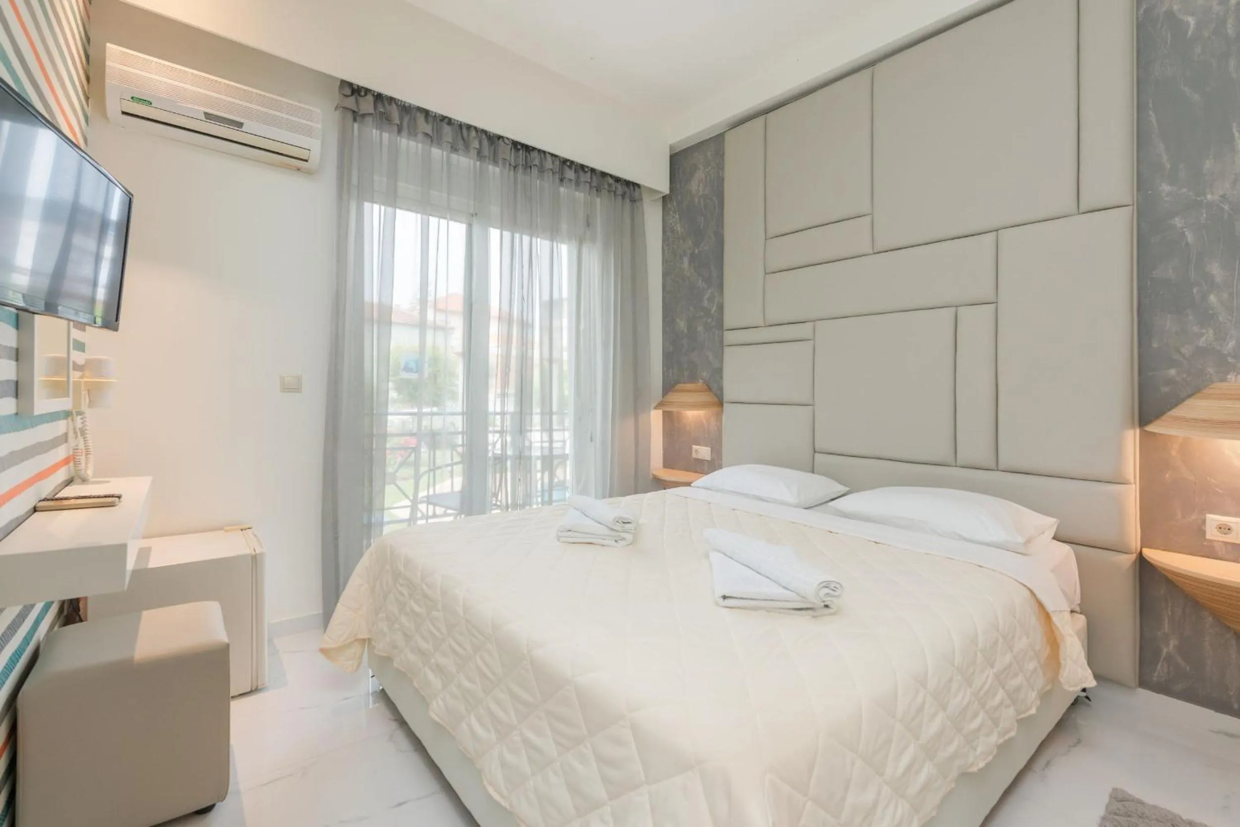 Decorative detail, Bed in Hotel George