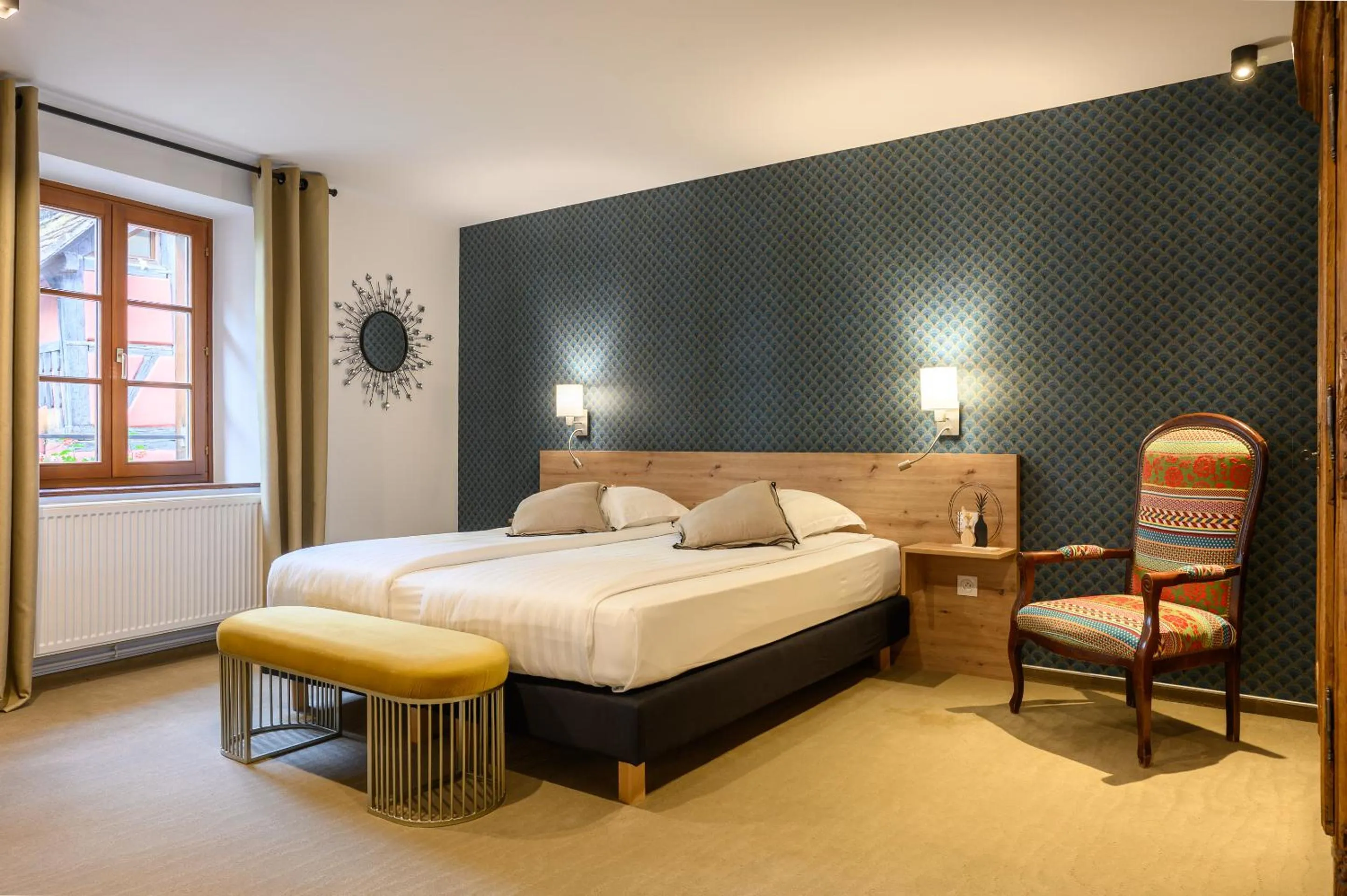 Bedroom, Bed in Hôtel le Saint Nicolas