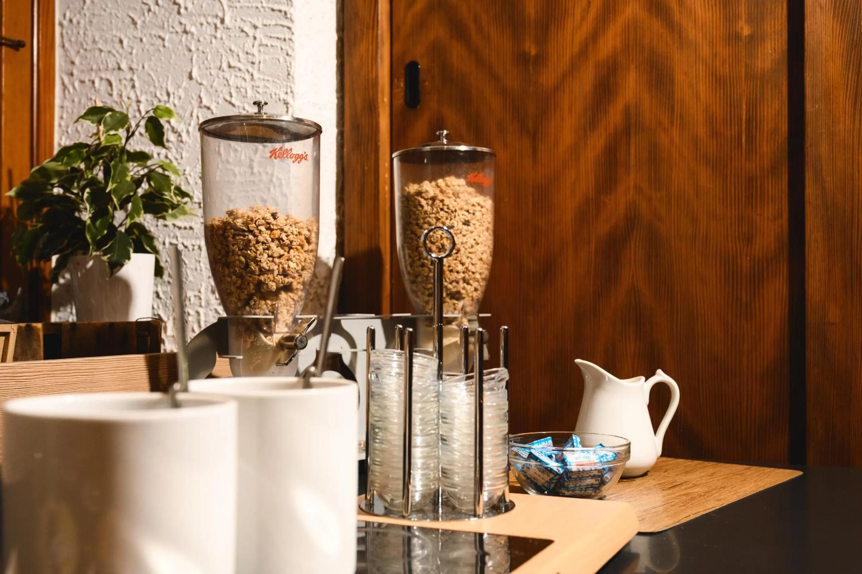 Breakfast in Hôtel le Saint Nicolas