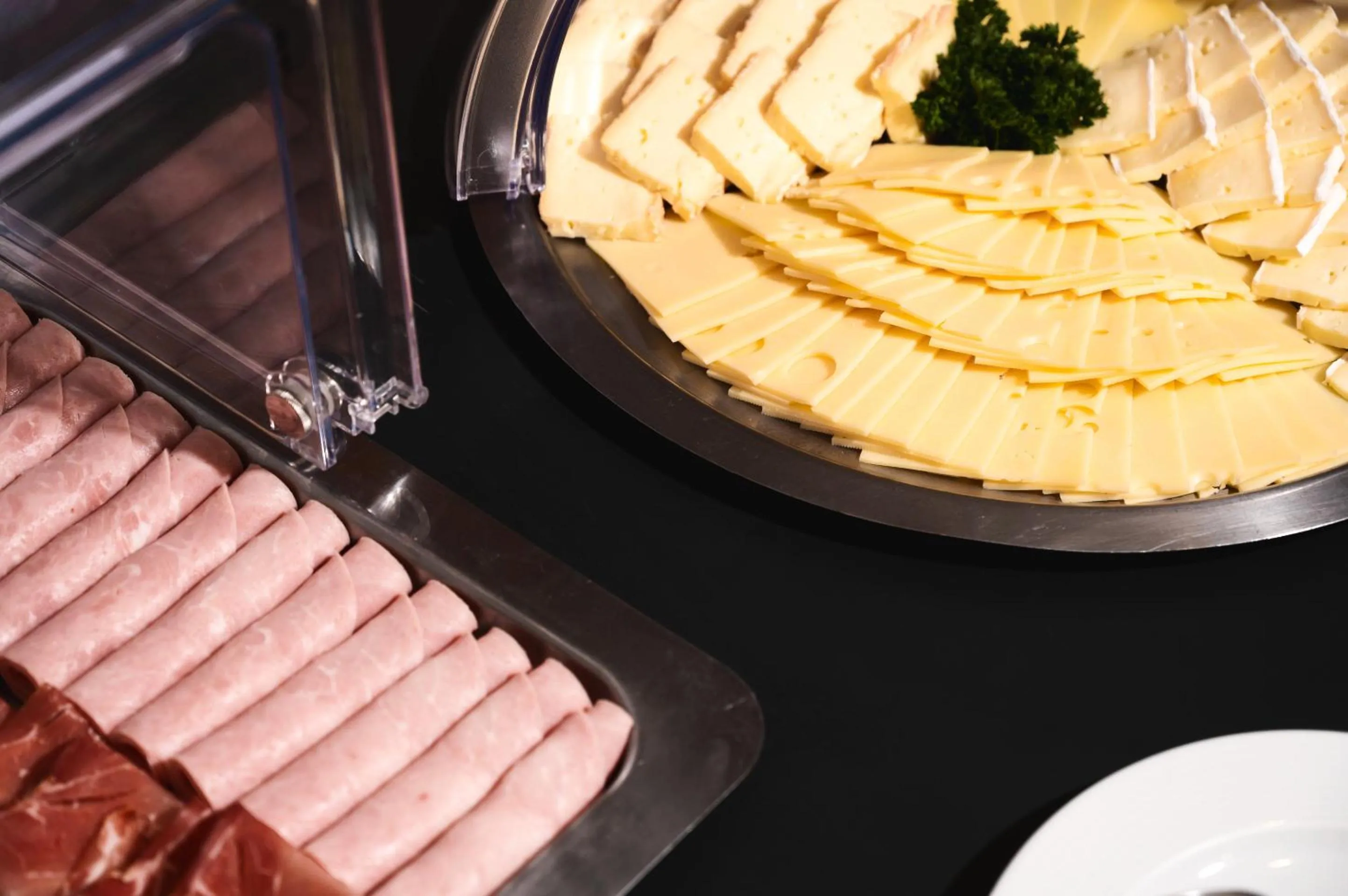 Breakfast in Hôtel le Saint Nicolas