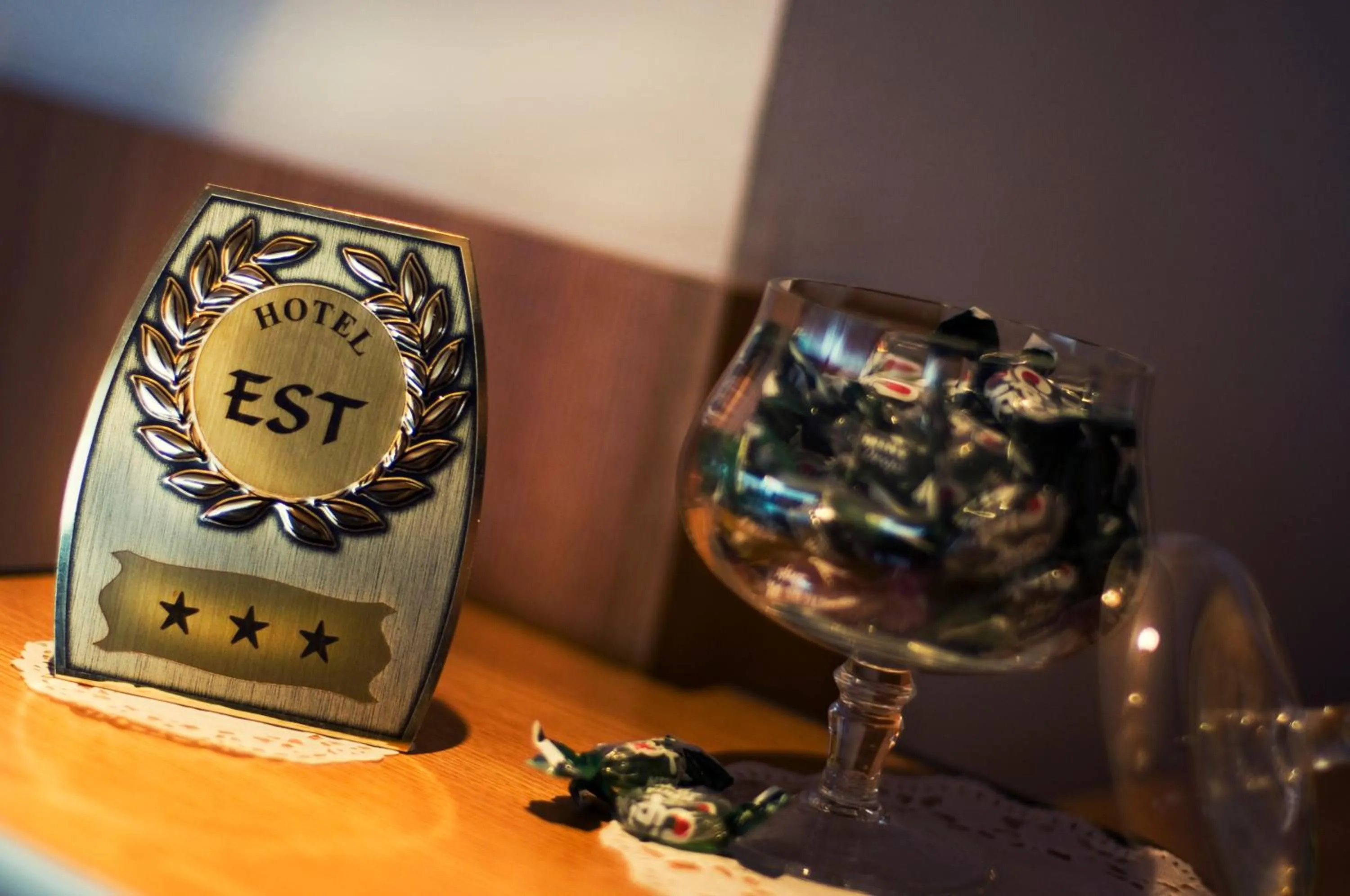 Decorative detail in Hotel Est