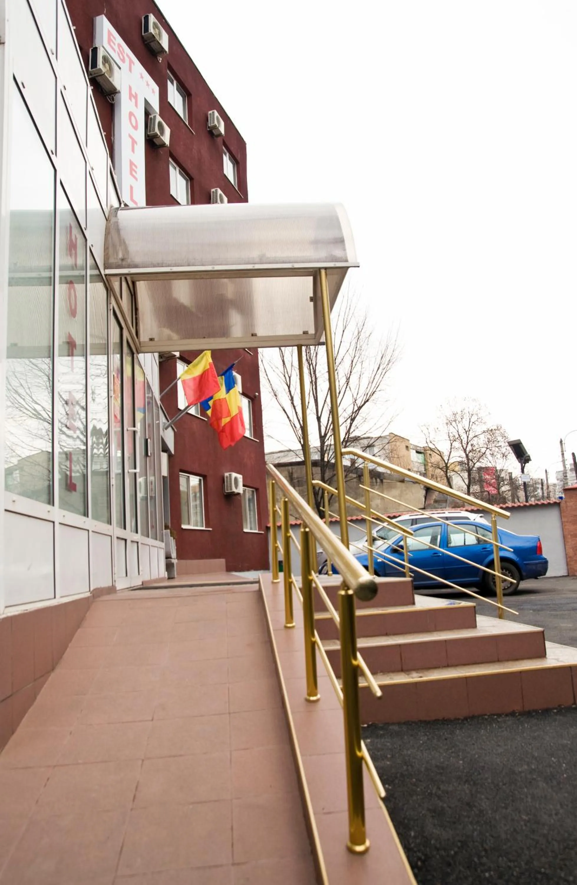 Facade/entrance in Hotel Est
