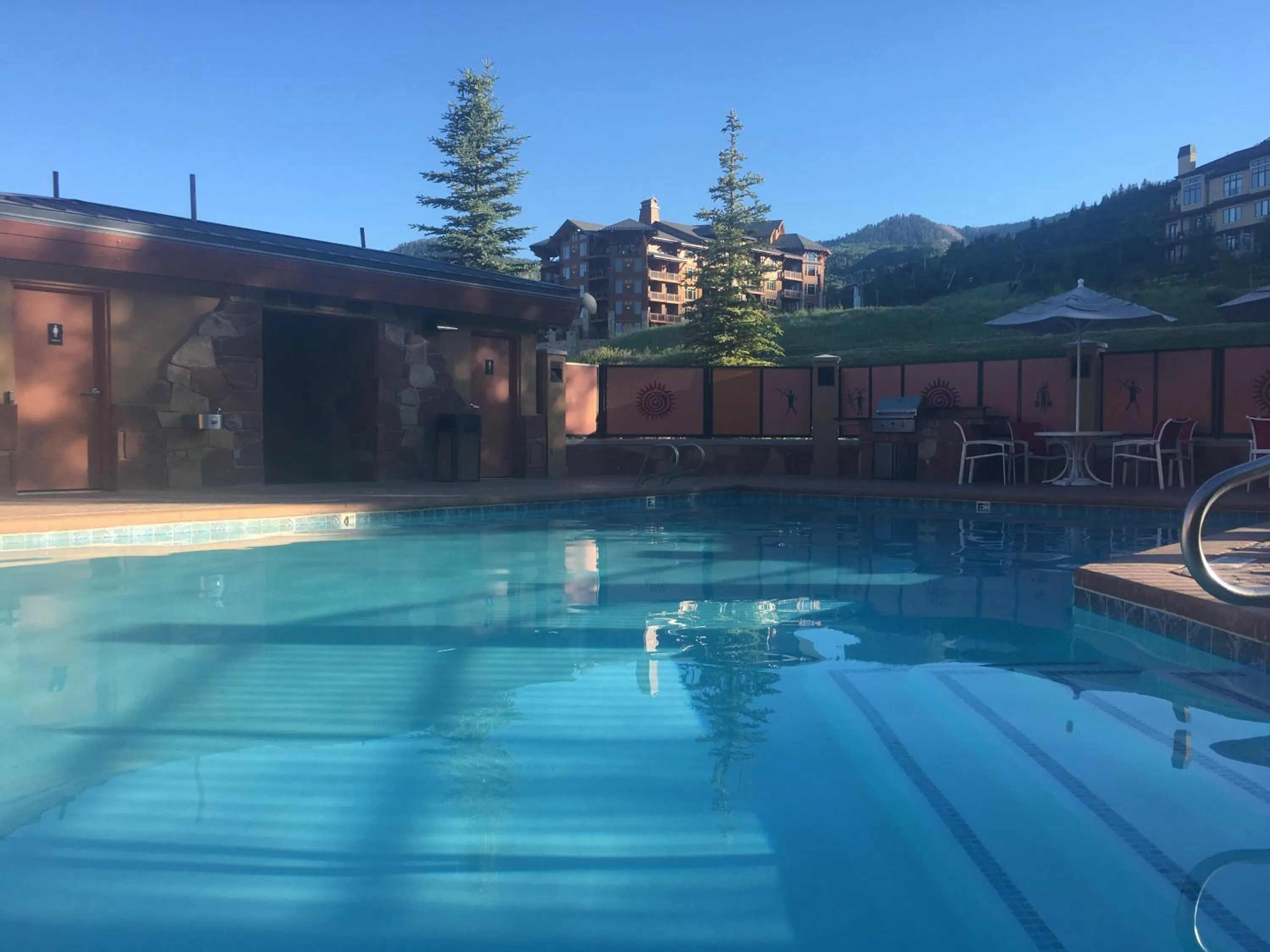 Swimming pool in Superior Ski In Ski out, Top floor Penthouse, Pool, Hot Tubs Conde Nast Forbes Award Winner B508