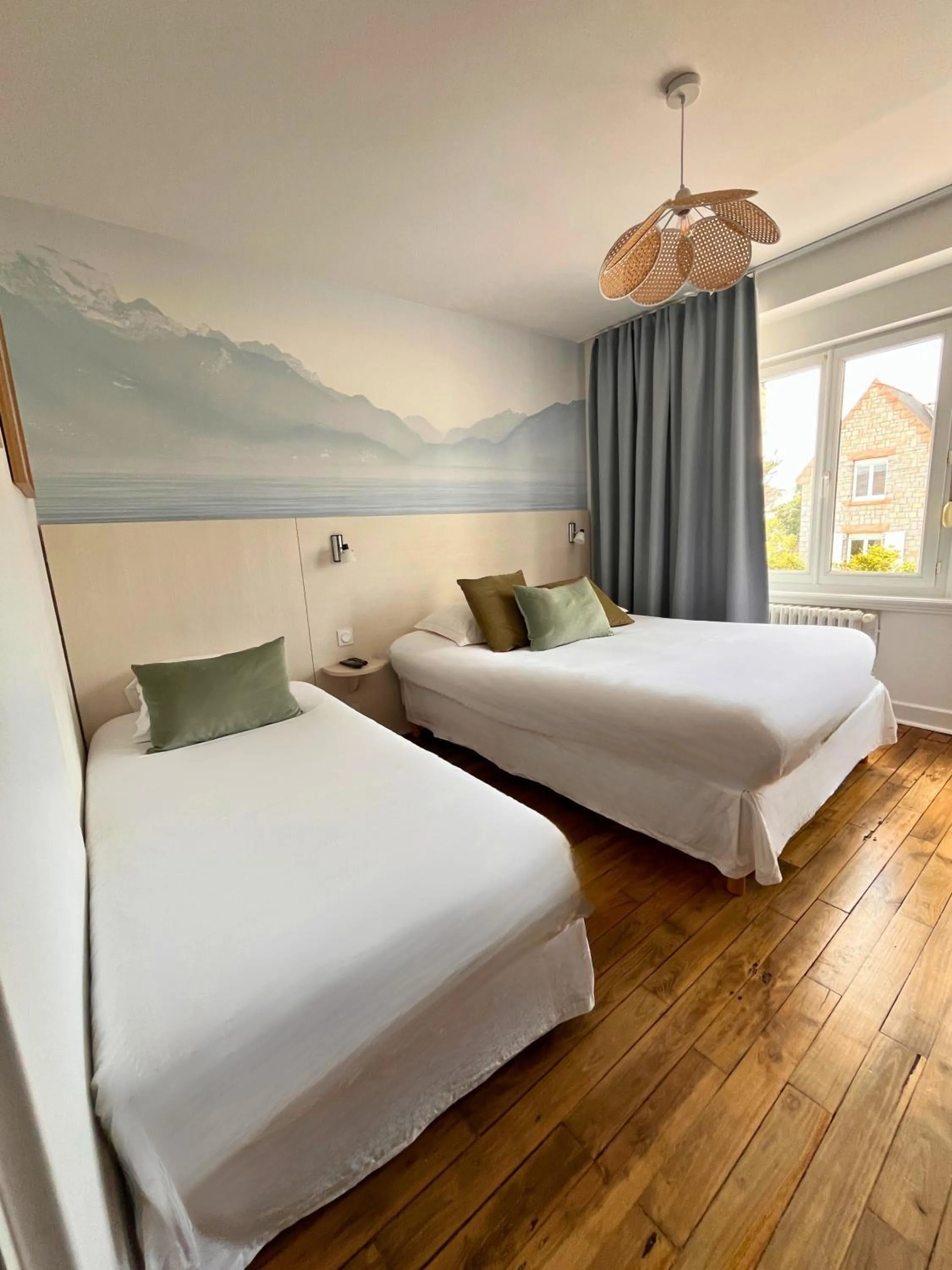 Bed in Hôtel Restaurant La Maison