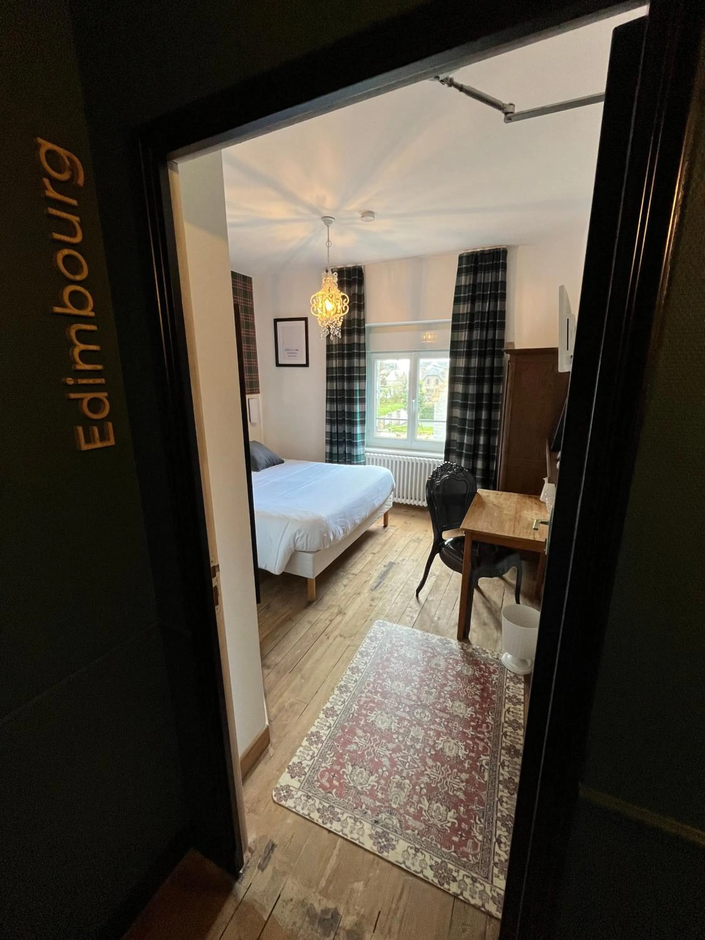 Bed in Hôtel Restaurant La Maison